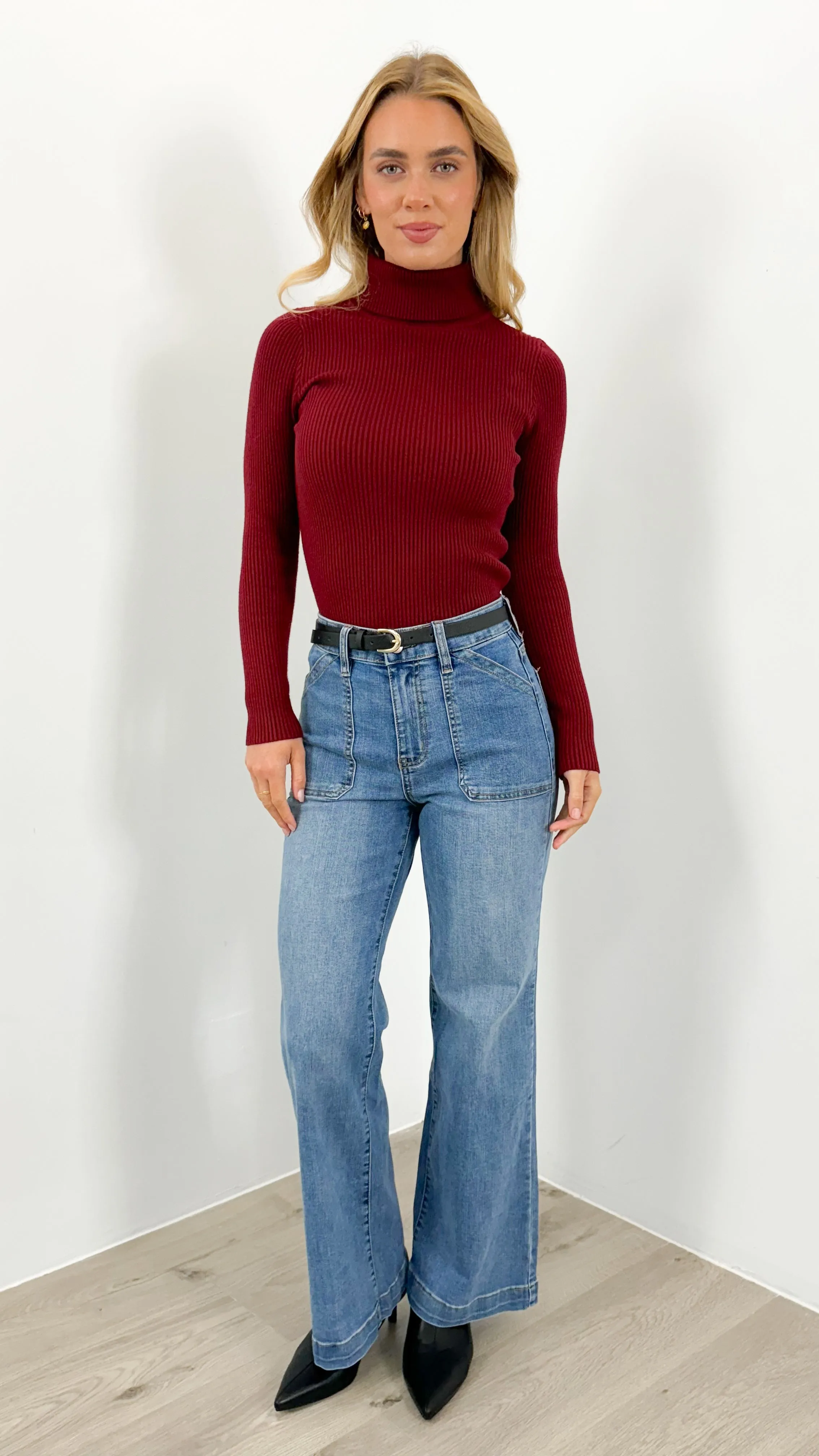 ALLY TURTLE NECK KNIT TOP - MERLOT