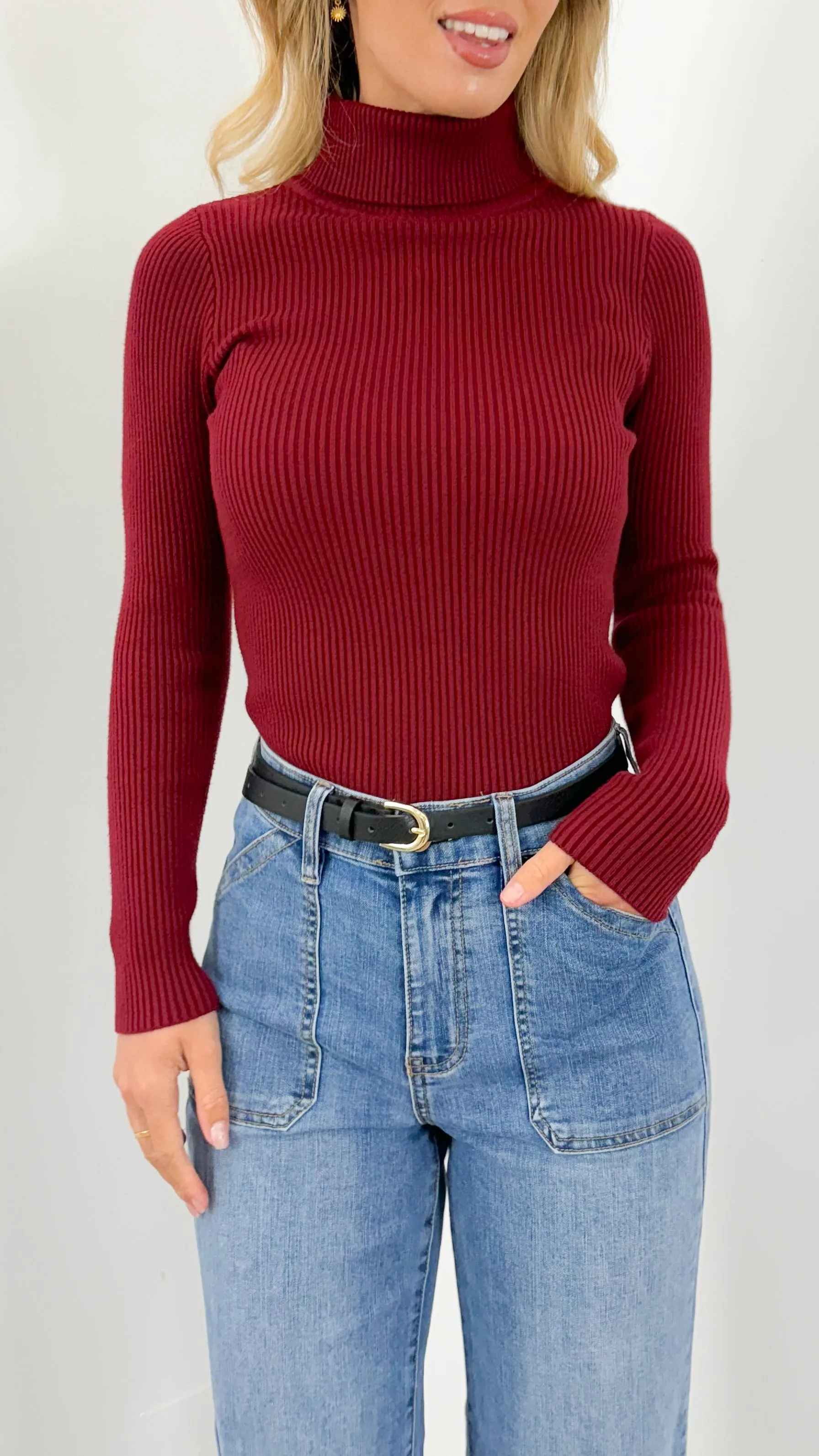 ALLY TURTLE NECK KNIT TOP - MERLOT