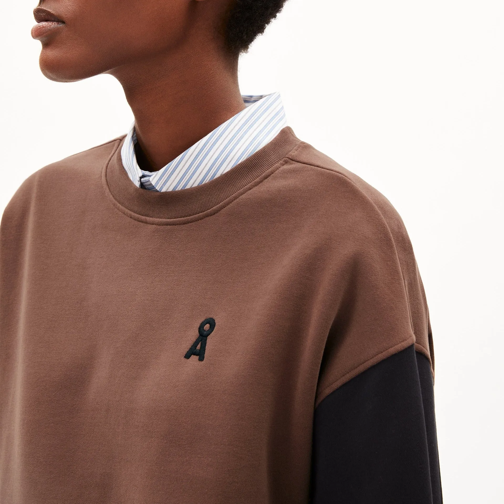 ARMEDANGELS Sweatshirt "AARIN PATCHED"