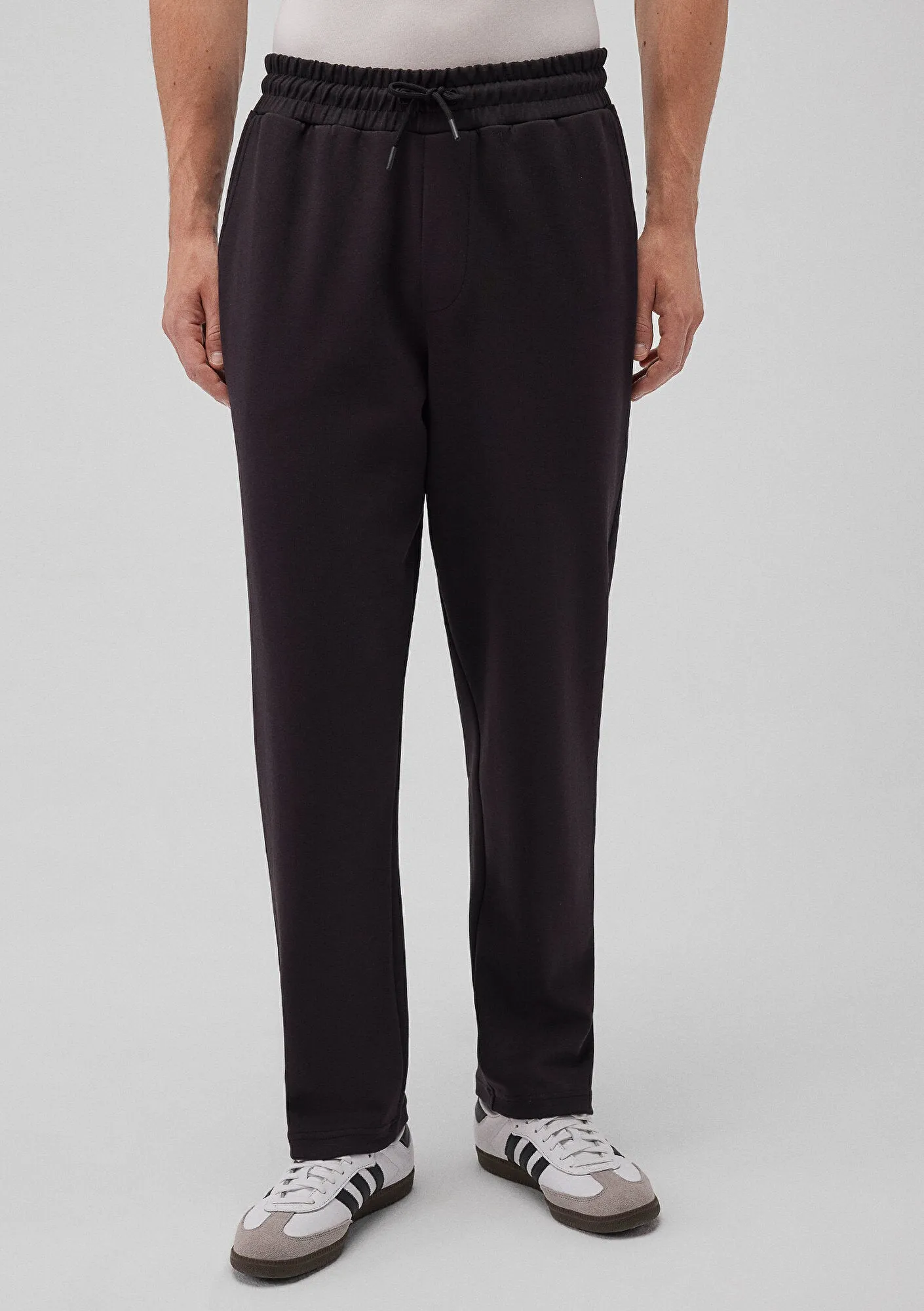 Black Basic Sweatpants