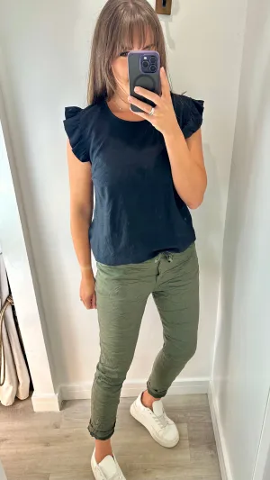BLACK BUTTON BACK TOP