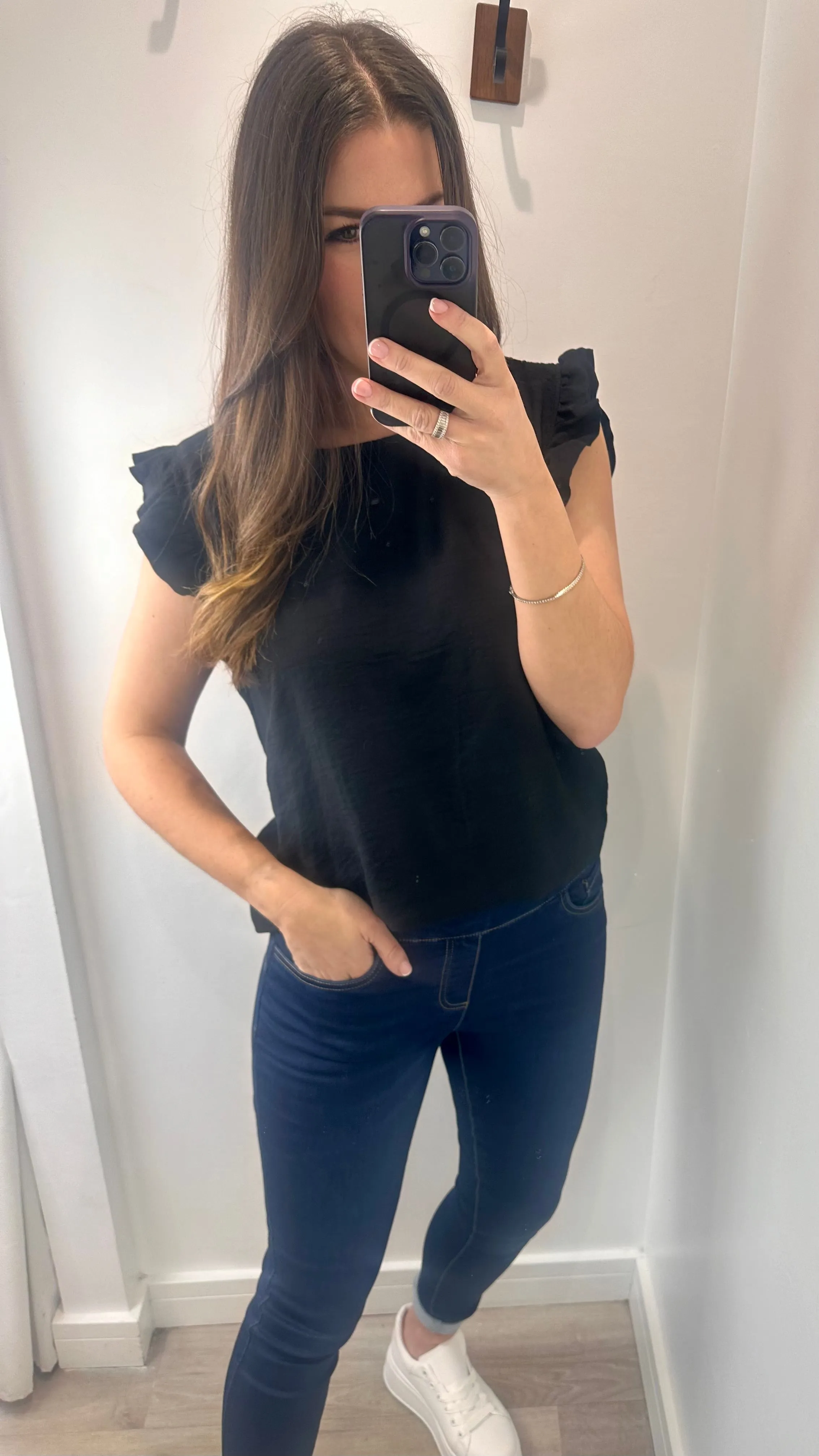 BLACK BUTTON BACK TOP