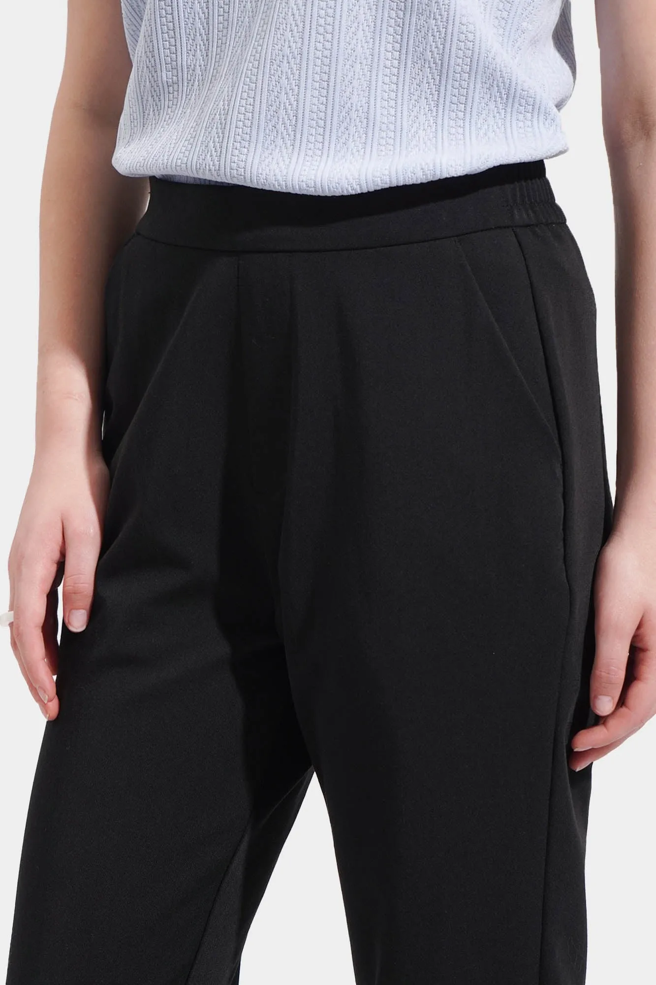 Cozy: Tapered Trousers