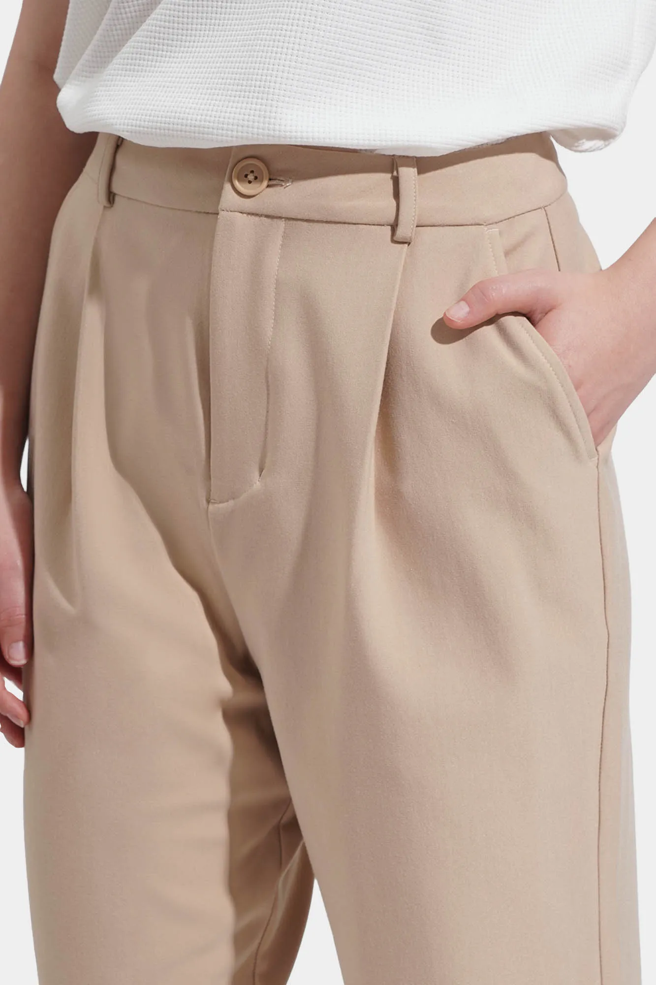 Cozy: Twill Tapered Trousers