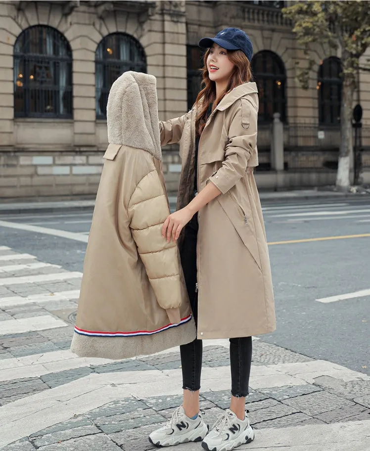 Cozy Women's Windproof Parka Featuring a Relaxed-Fit and Quilted Construction