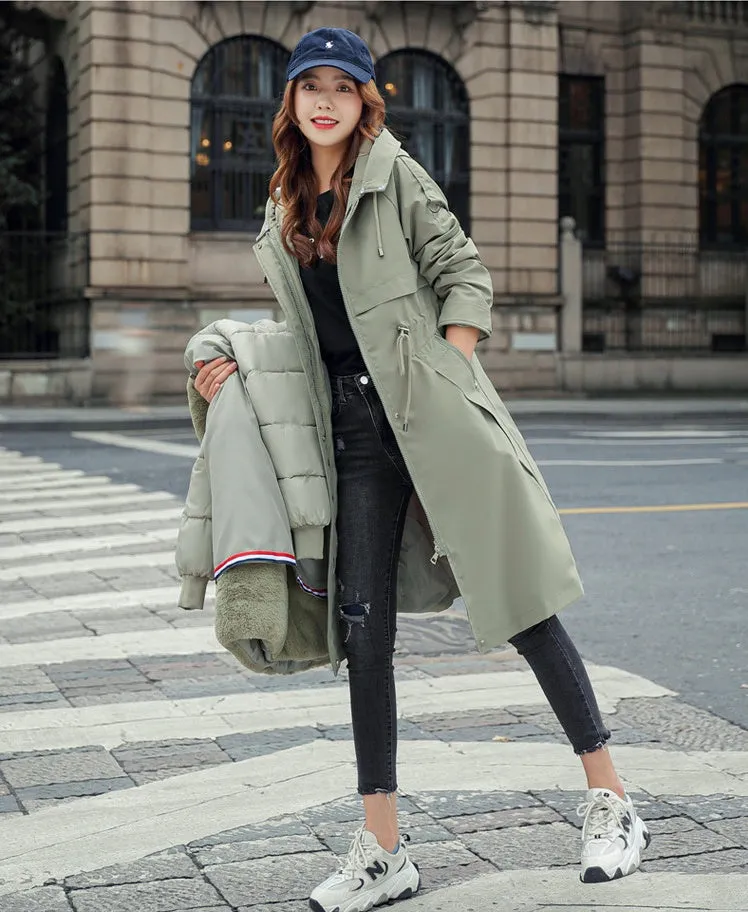 Cozy Women's Windproof Parka Featuring a Relaxed-Fit and Quilted Construction