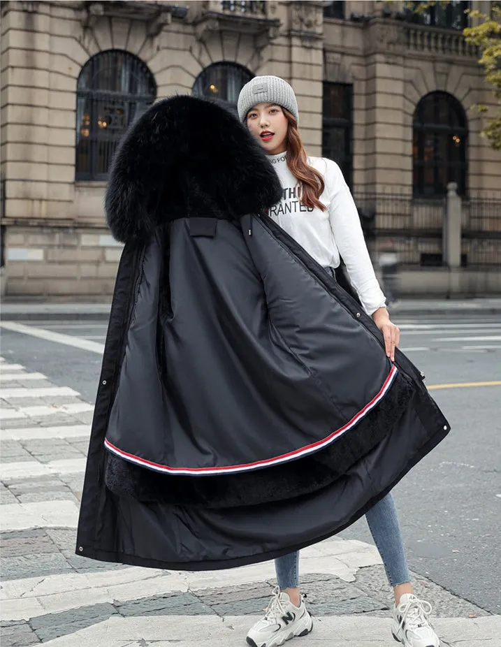 Cozy Women's Windproof Parka Featuring a Relaxed-Fit and Quilted Construction