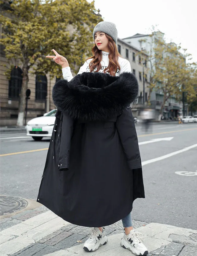 Cozy Women's Windproof Parka Featuring a Relaxed-Fit and Quilted Construction