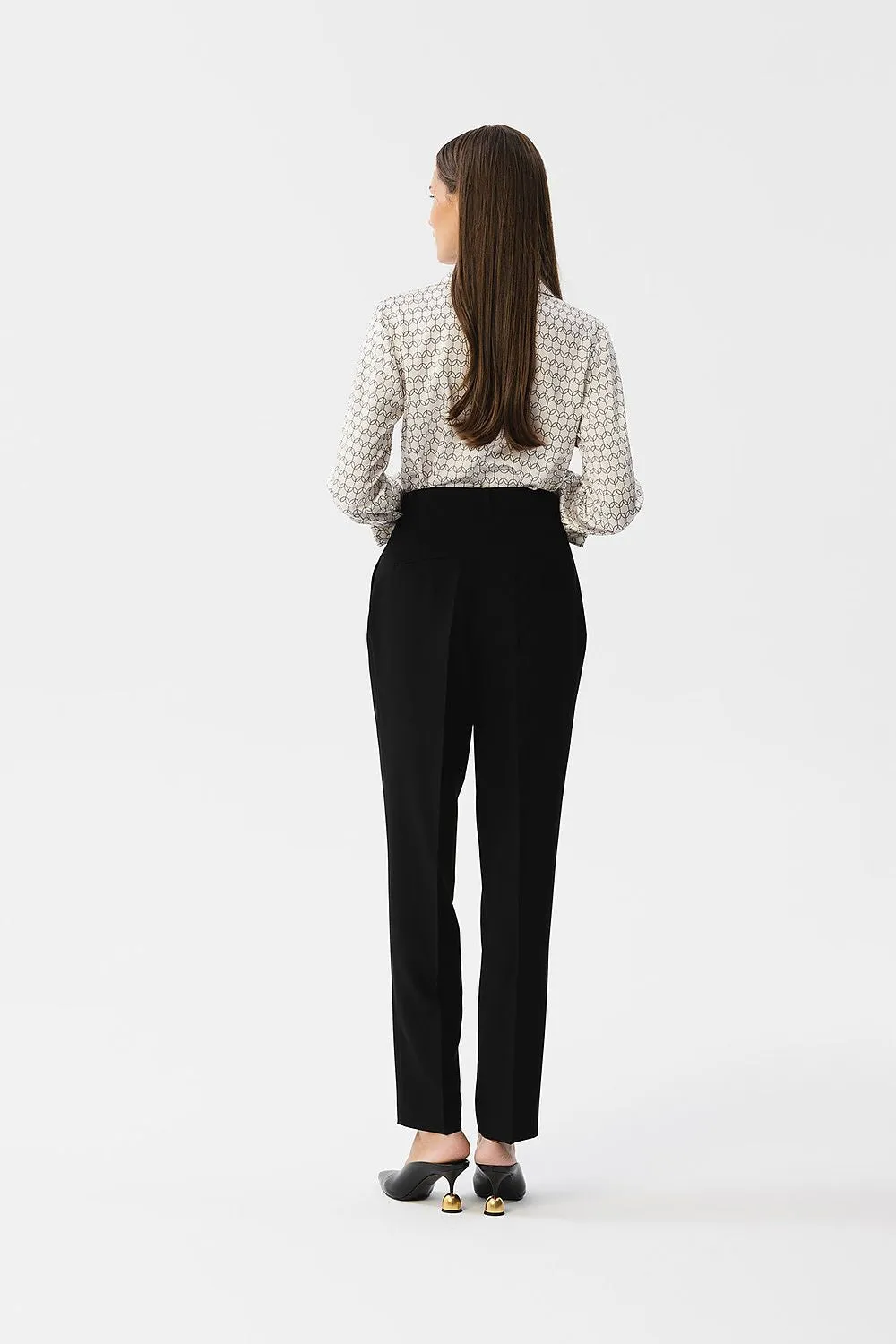 Elevated Tapered Trousers with Immaculate Fit