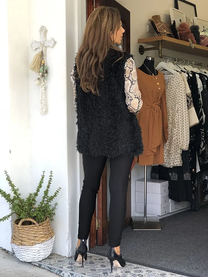 Fluffy Vest - Black