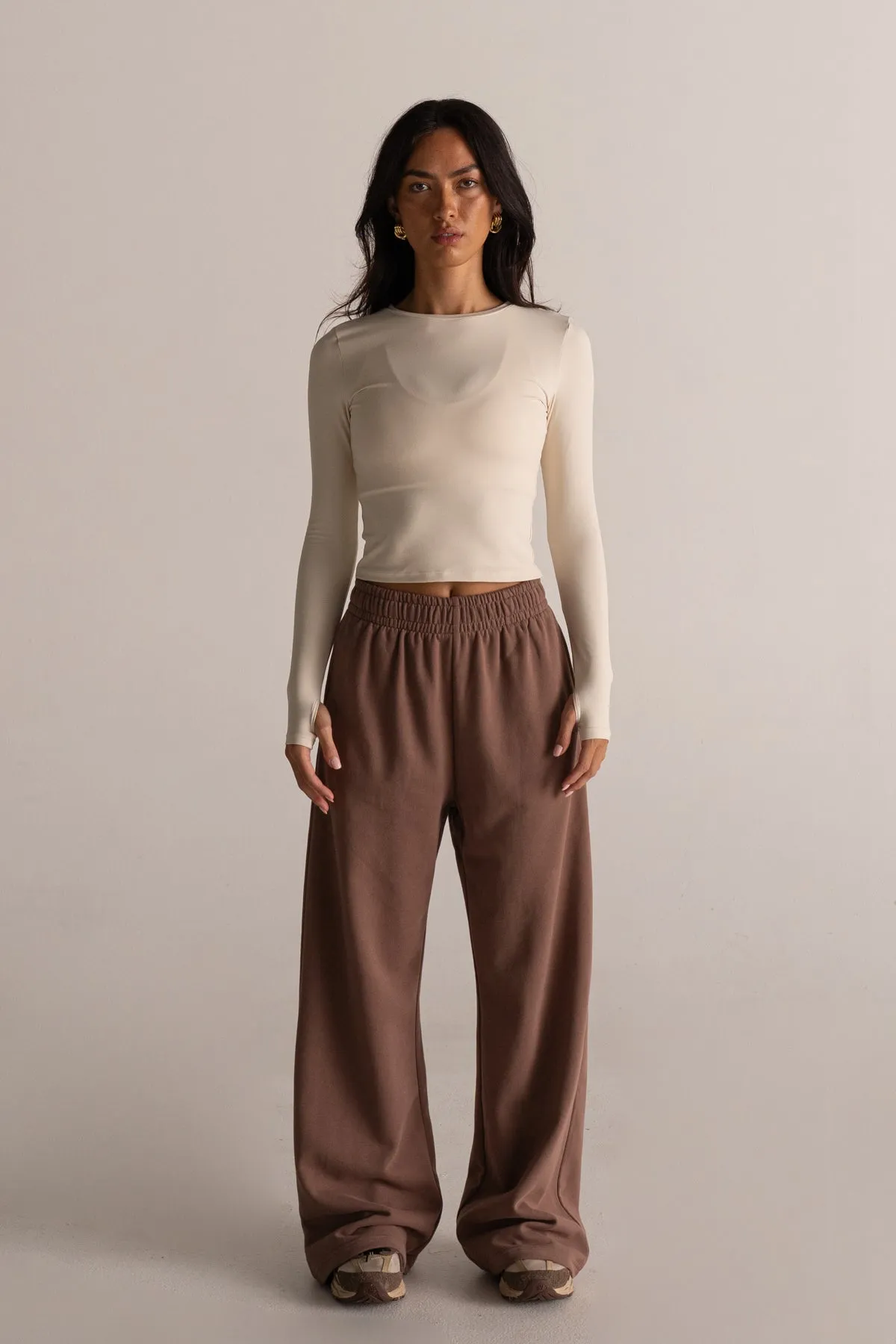 HyperLuxe Logo Embroidered Straight Leg Sweatpants- Taupe