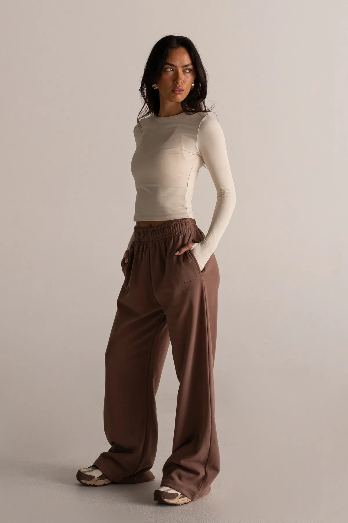 HyperLuxe Logo Embroidered Straight Leg Sweatpants- Taupe