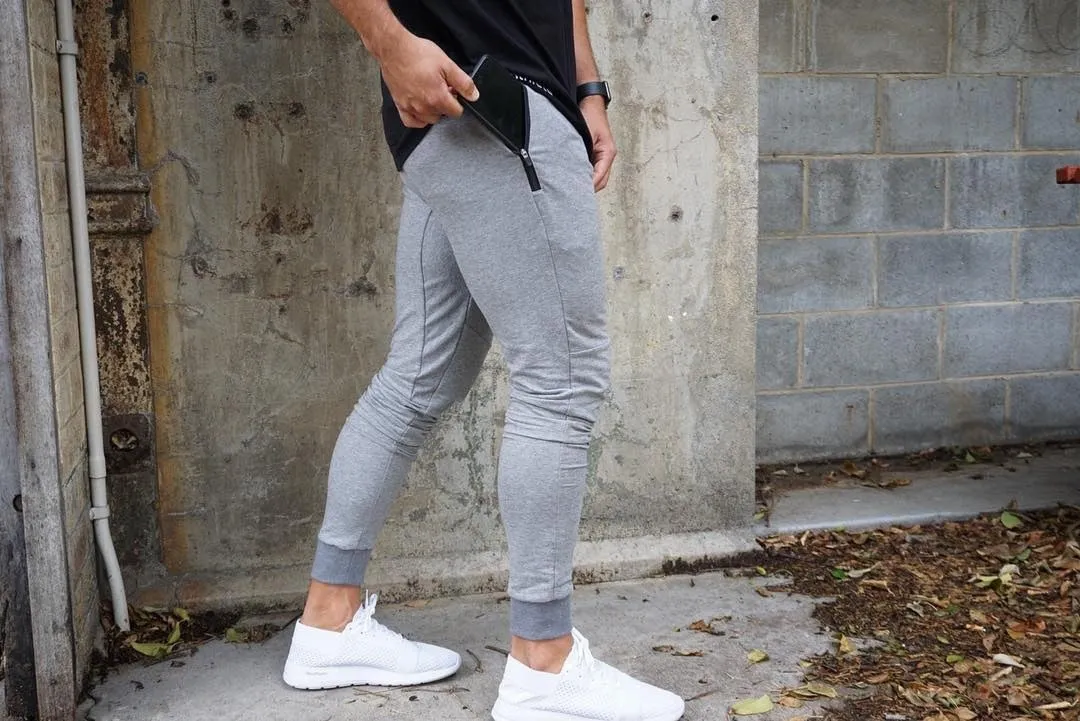 Men's Essential Tapered Sweat-Pants V2