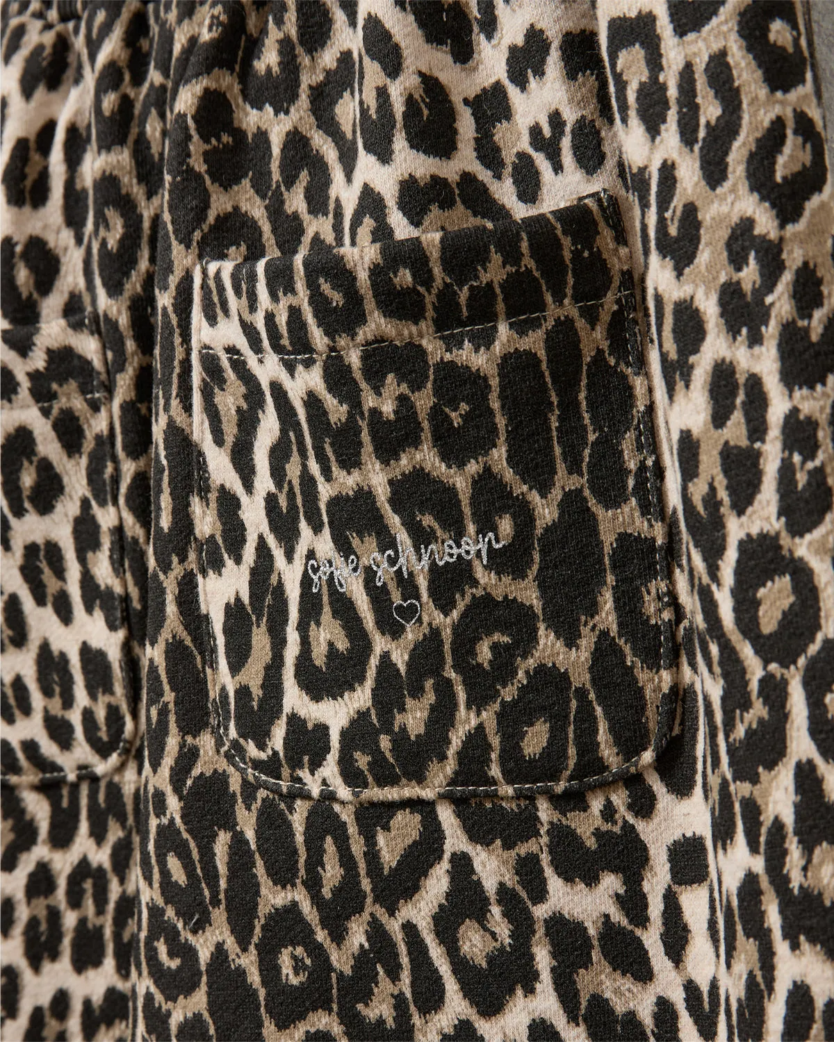 NESTUSSK SWEATPANTS - Light brown leopard