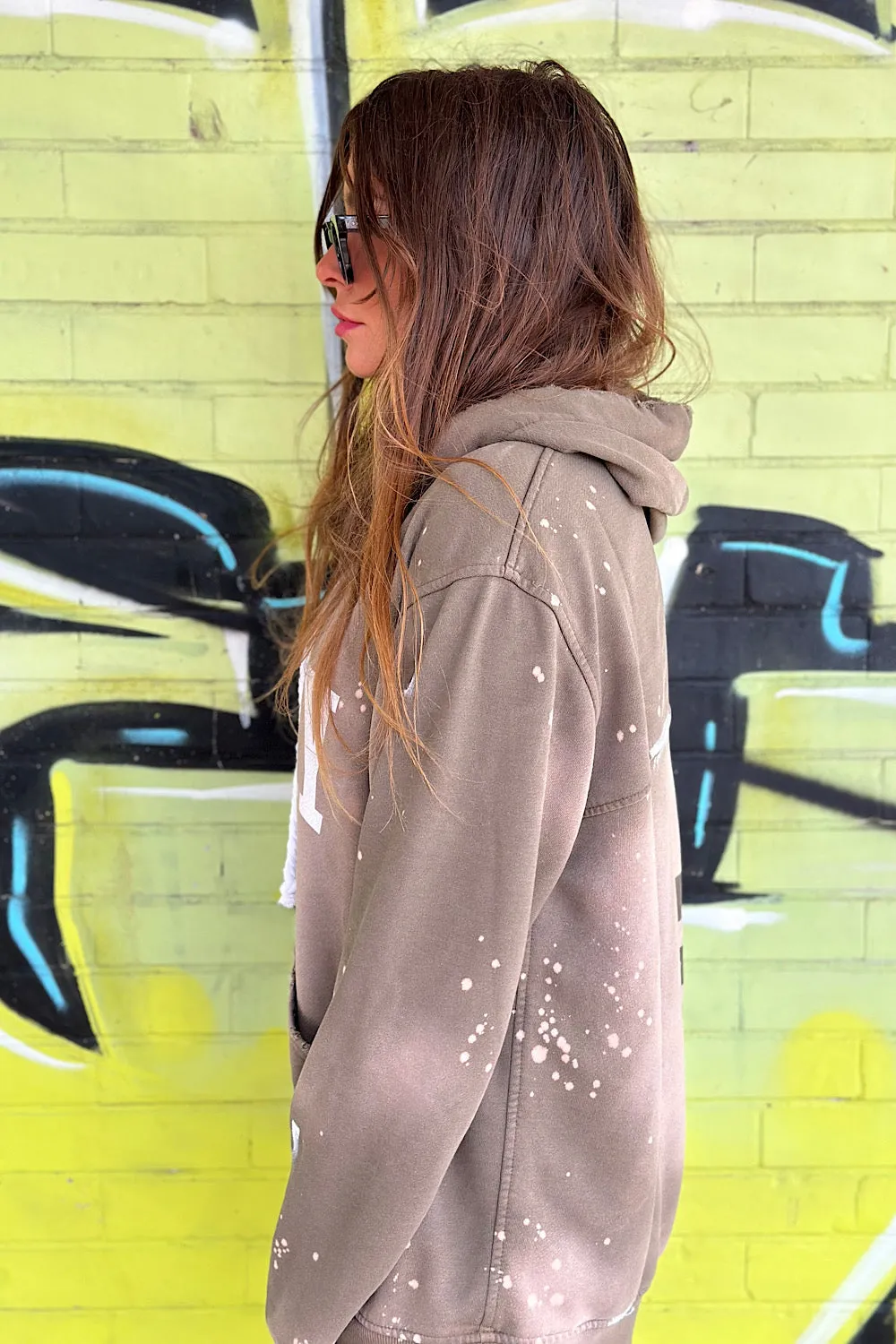 OVERSIZED HOODIE