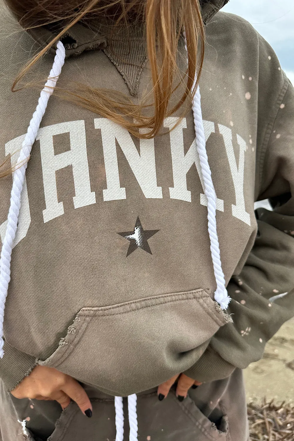 OVERSIZED HOODIE