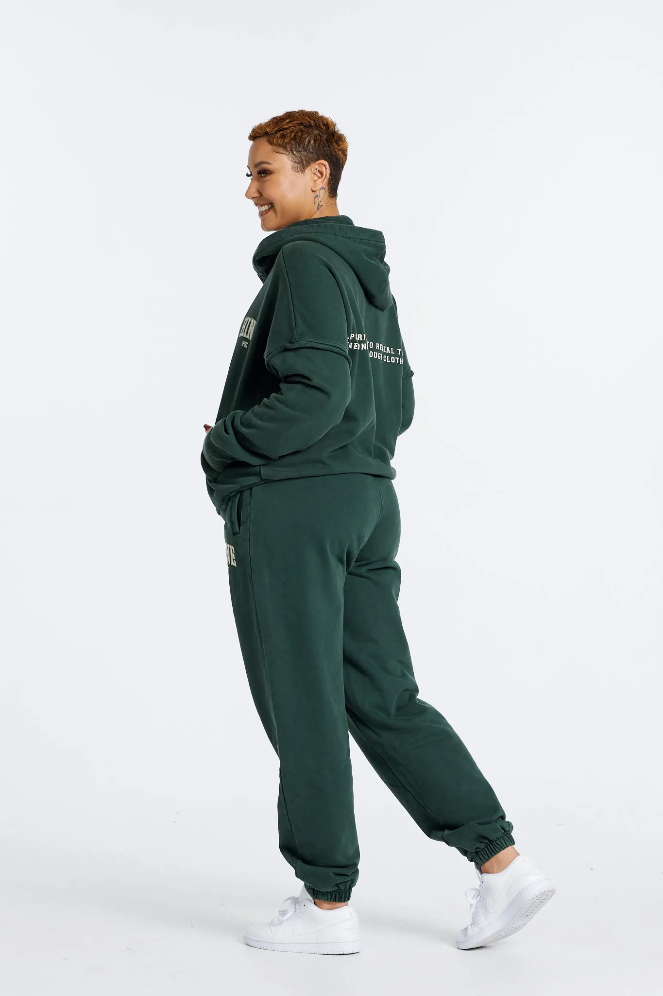 OVERSIZED WASHED TRACKPANTS PINE