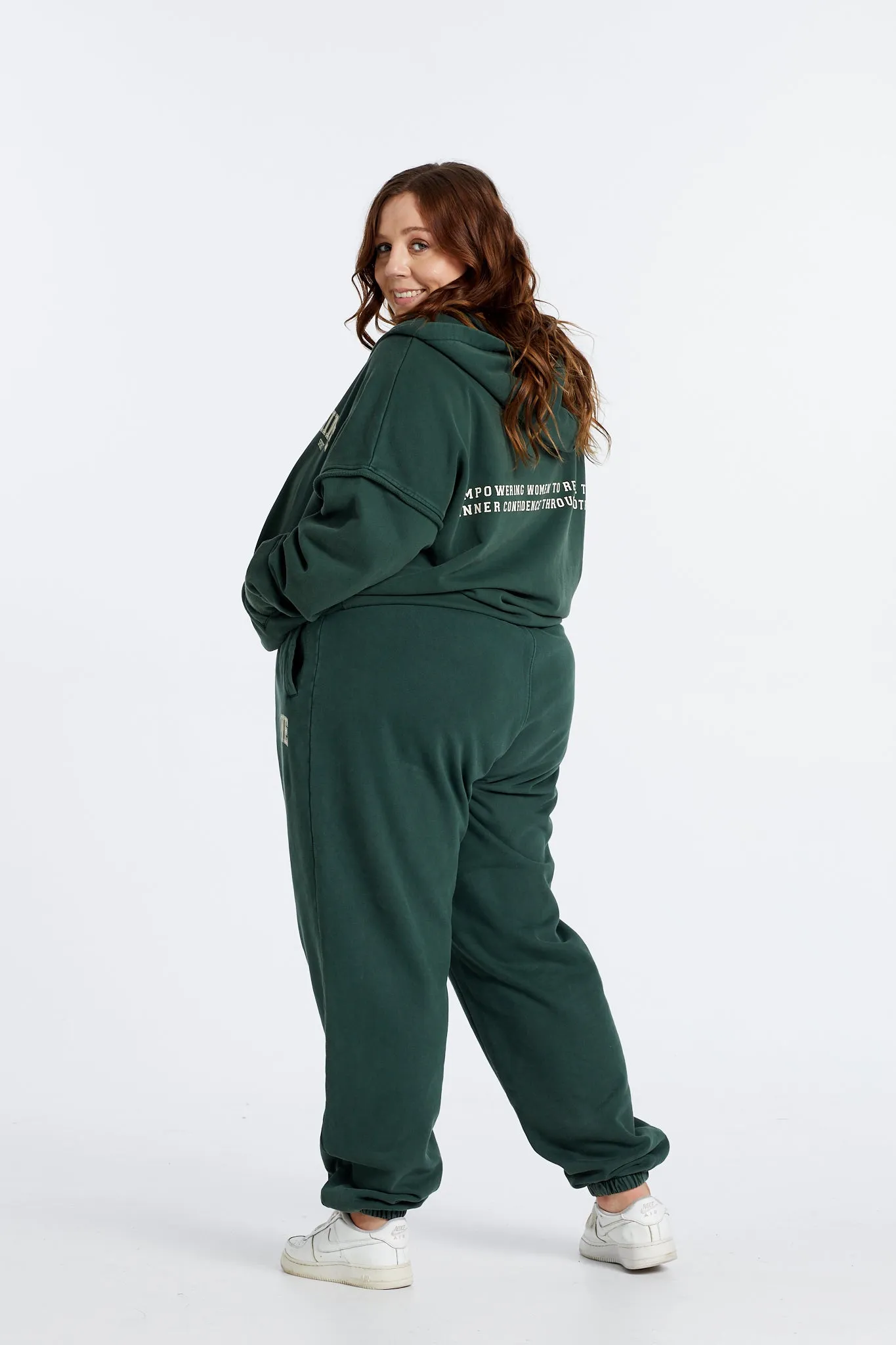 OVERSIZED WASHED TRACKPANTS PINE