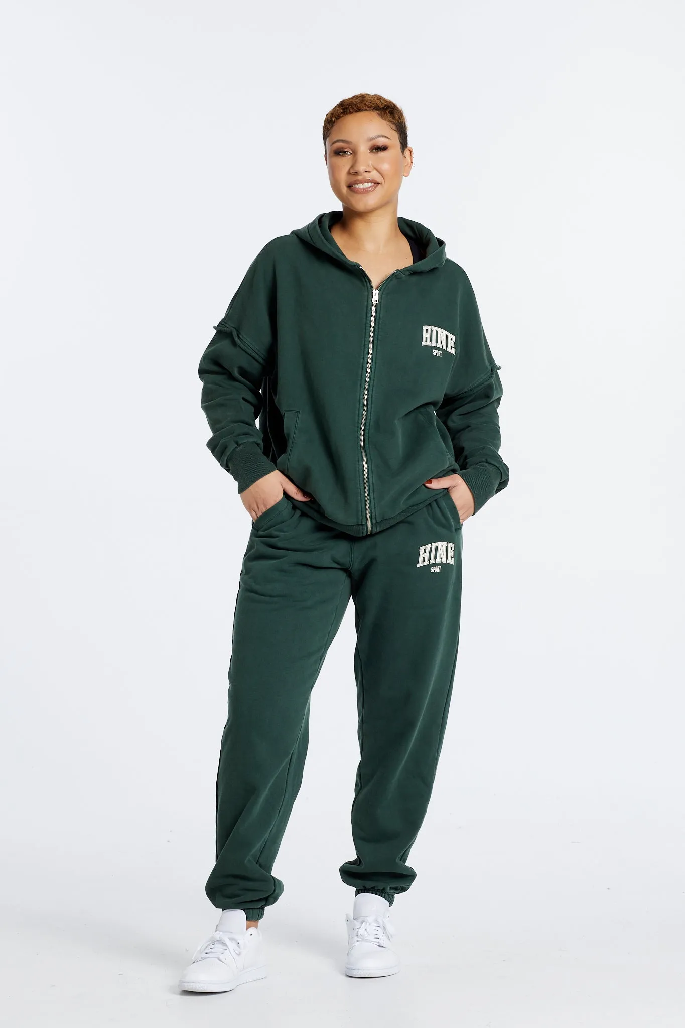 OVERSIZED WASHED TRACKPANTS PINE