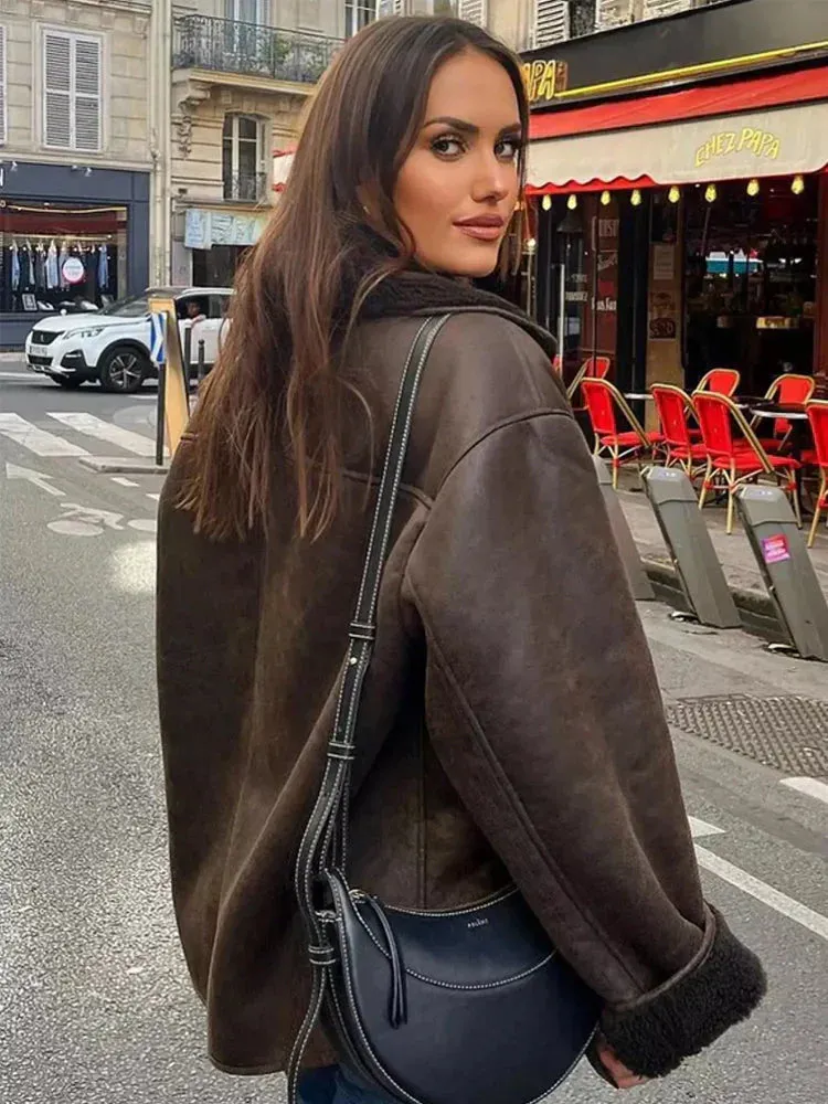 Oversized women's coat in leather with fur
