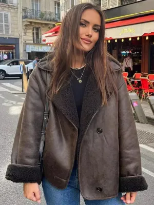 Oversized women's coat in leather with fur