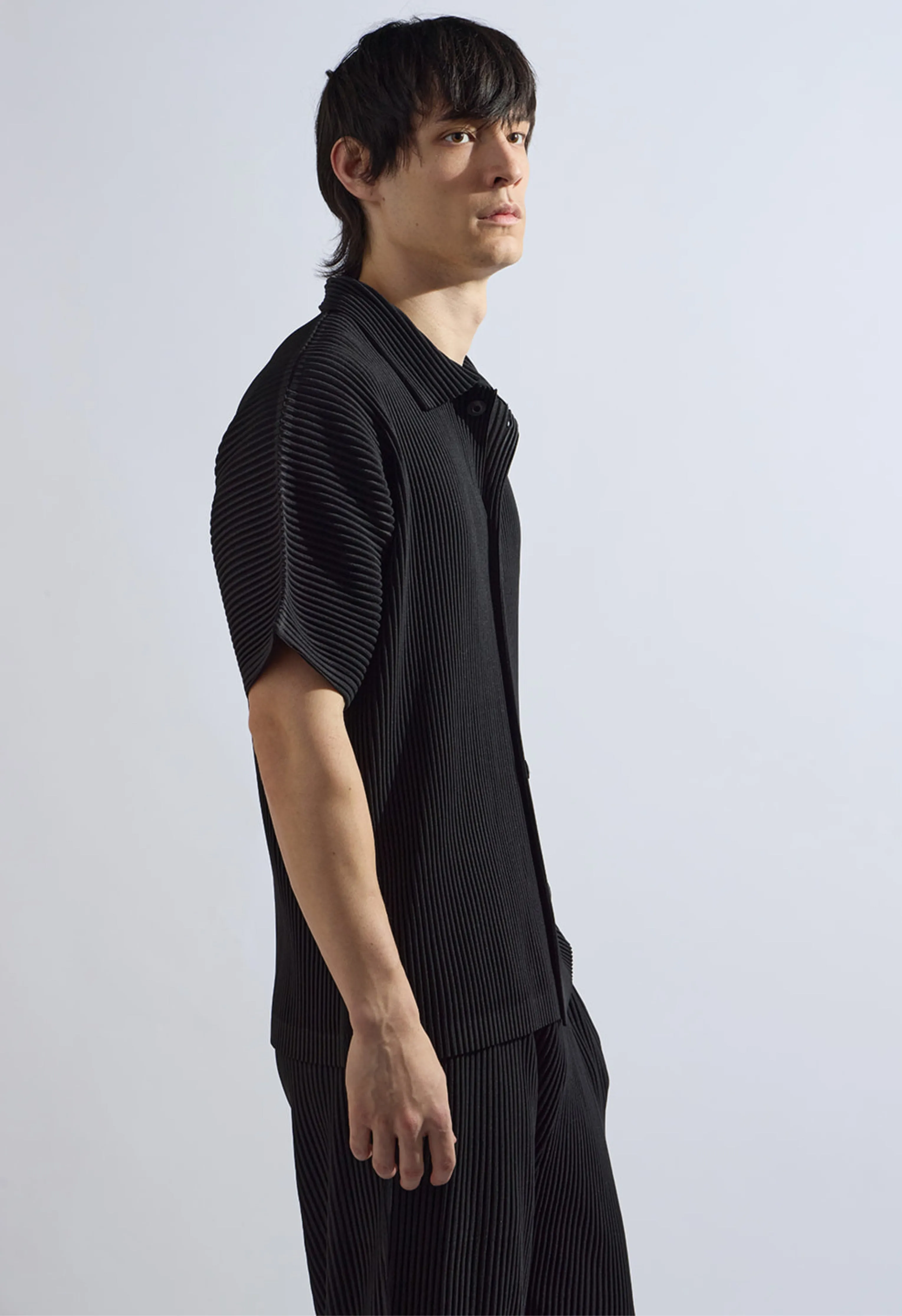 Pleated Short Sleeve Button Down in Black