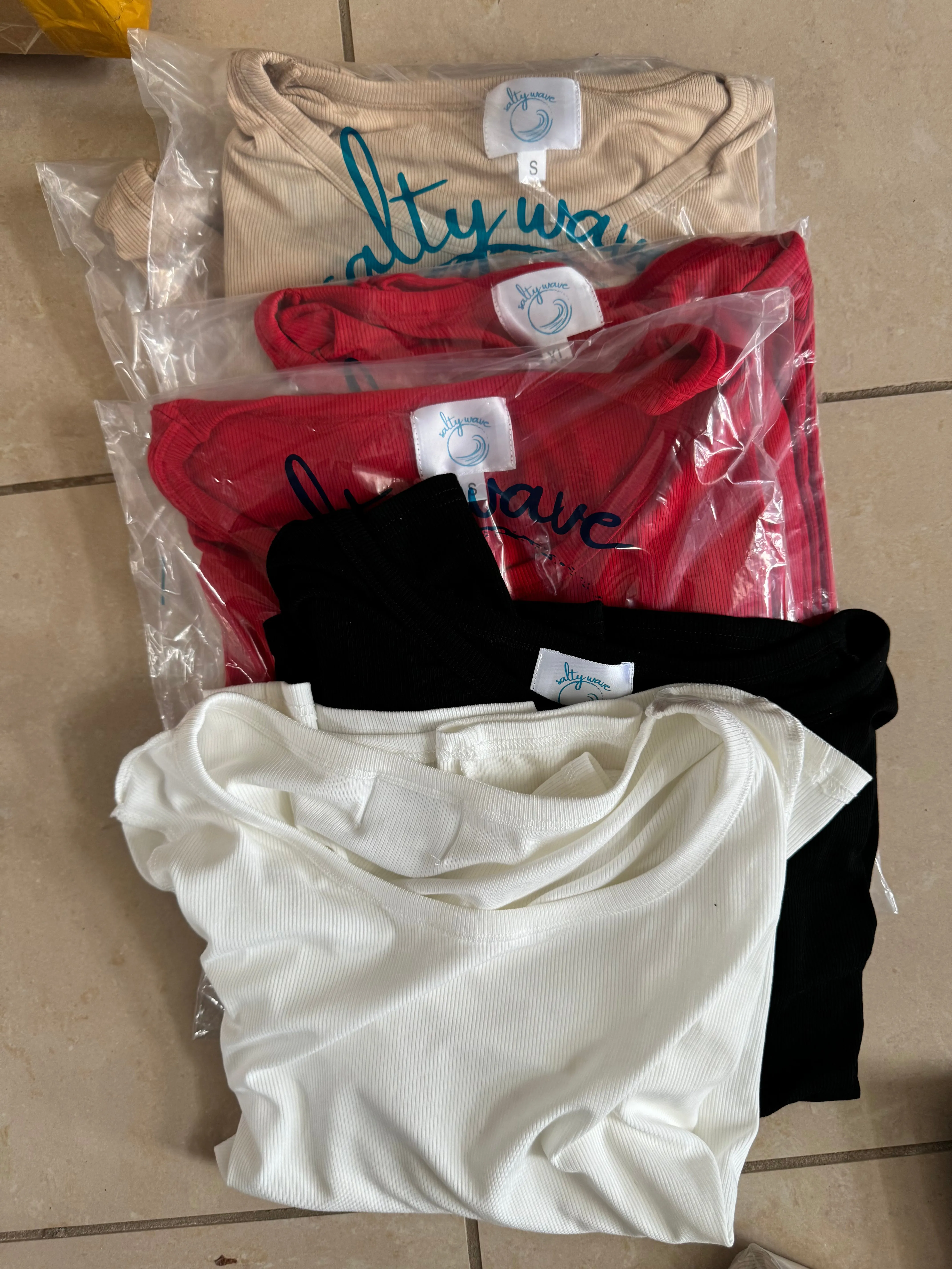 SALTY WAVE Hold Tight Long Sleeve Tops- Basics**DEAL-FINAL SALE