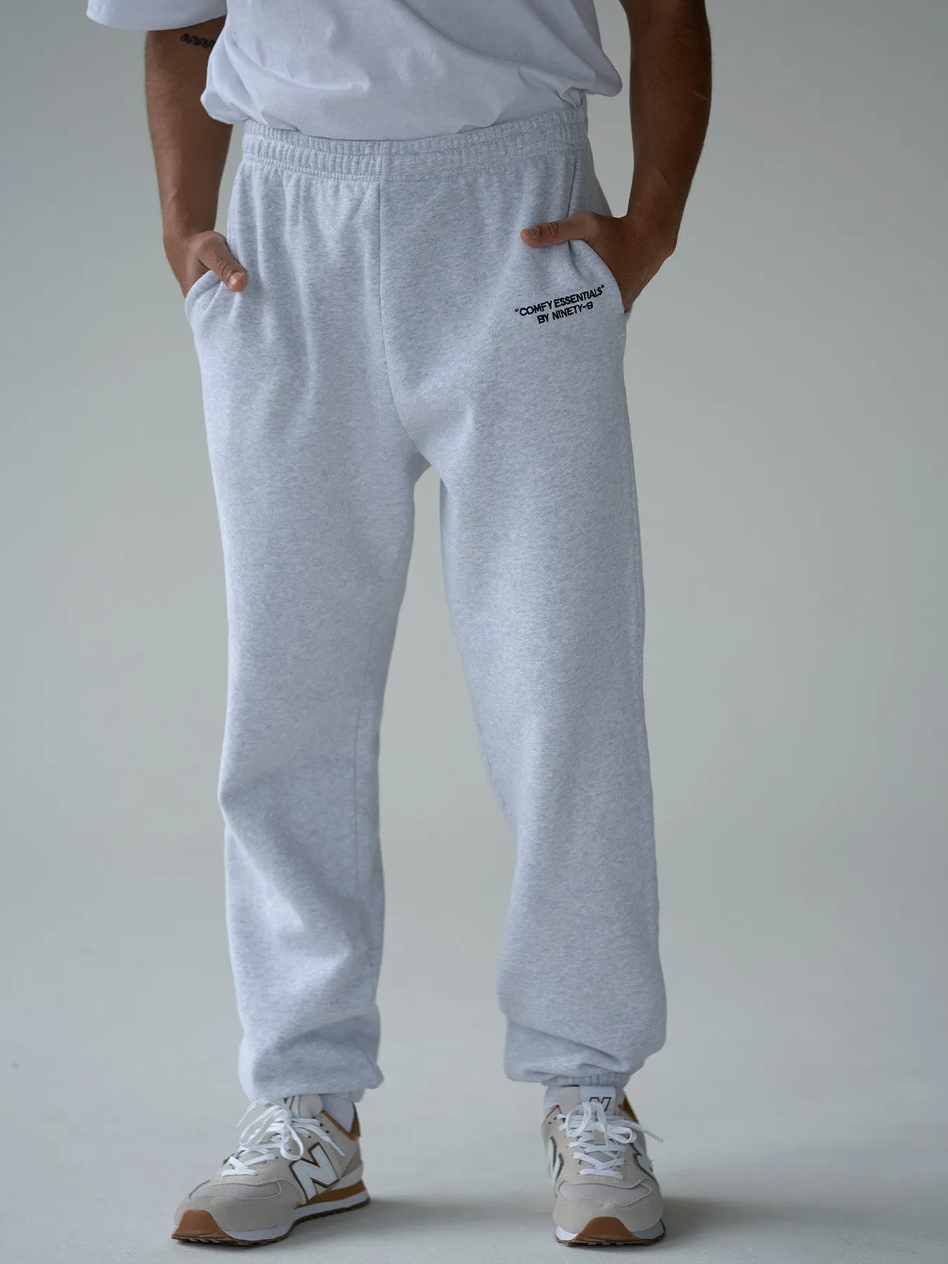 SET - ESSENTIALS - HOODIE AND SWEATPANTS • LIGHT GREY