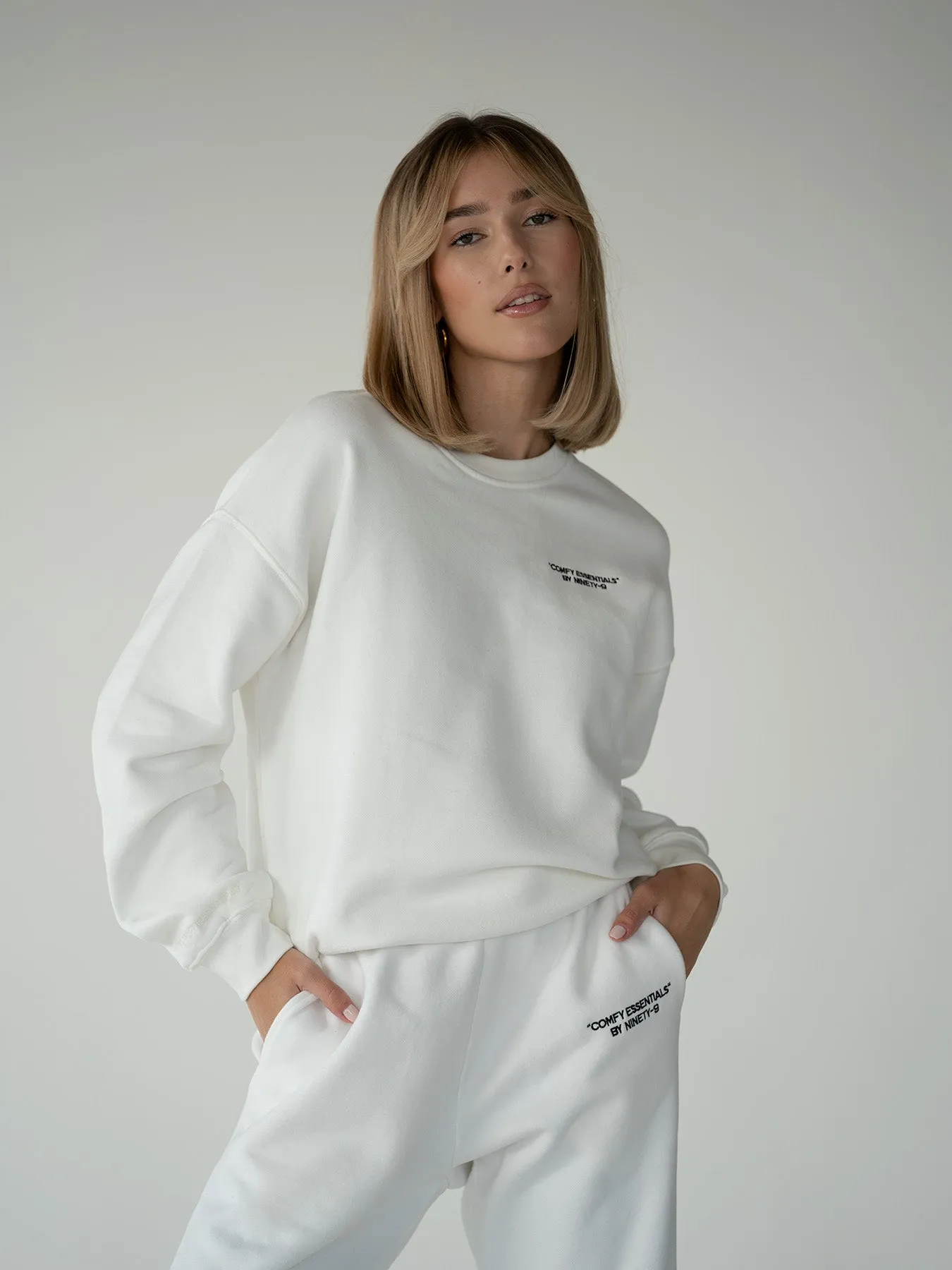 SET - ESSENTIALS - SWEATSHIRT AND SWEATPANTS • OFF-WHITE