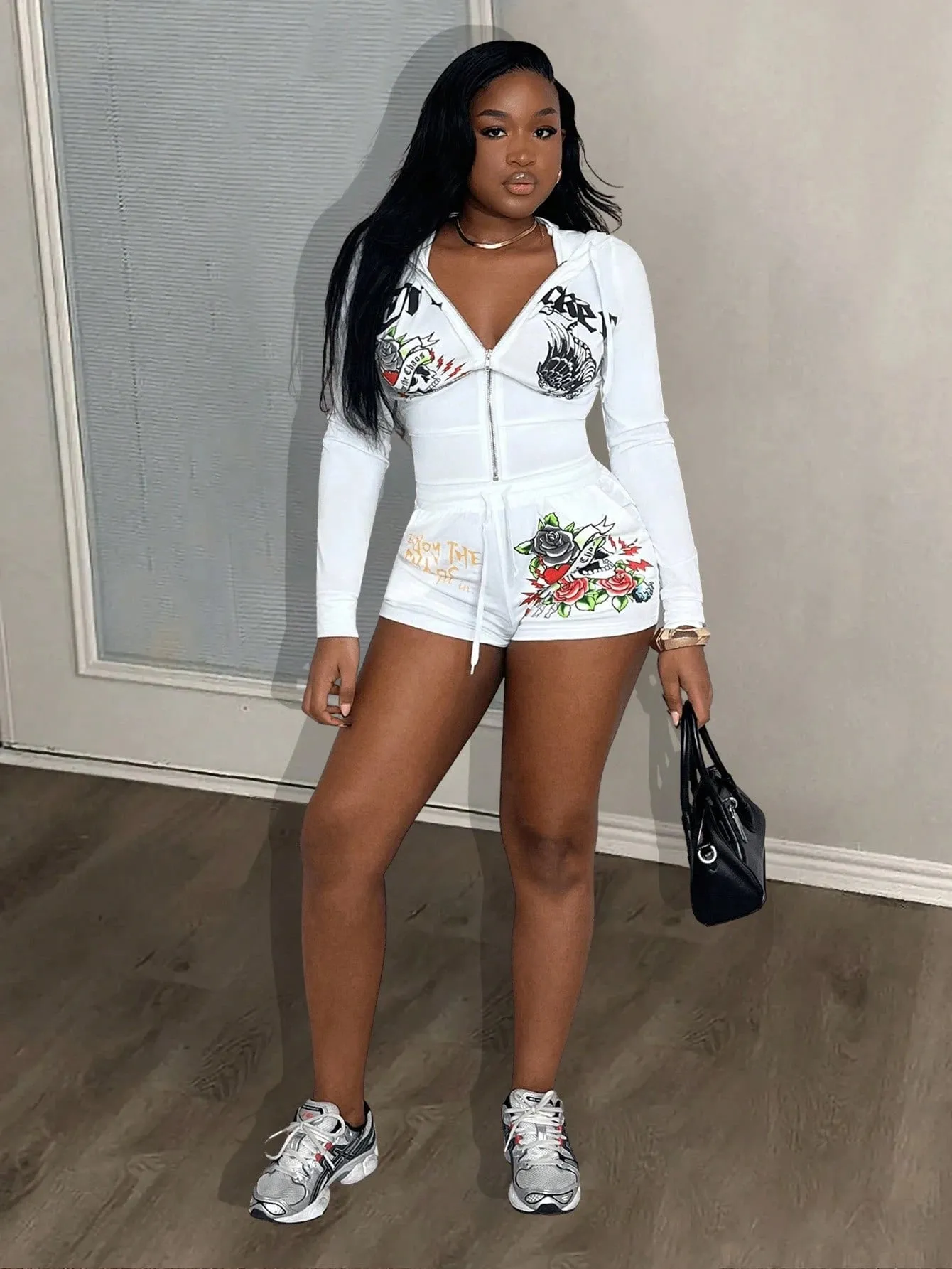Slaydiva New Spring and Summer Casual Street Hooded Long-Sleeved Zipper Sweatshirt Cardigan   Slim Shorts Slogan Skull Print White Women'S Two-Piece Set-B