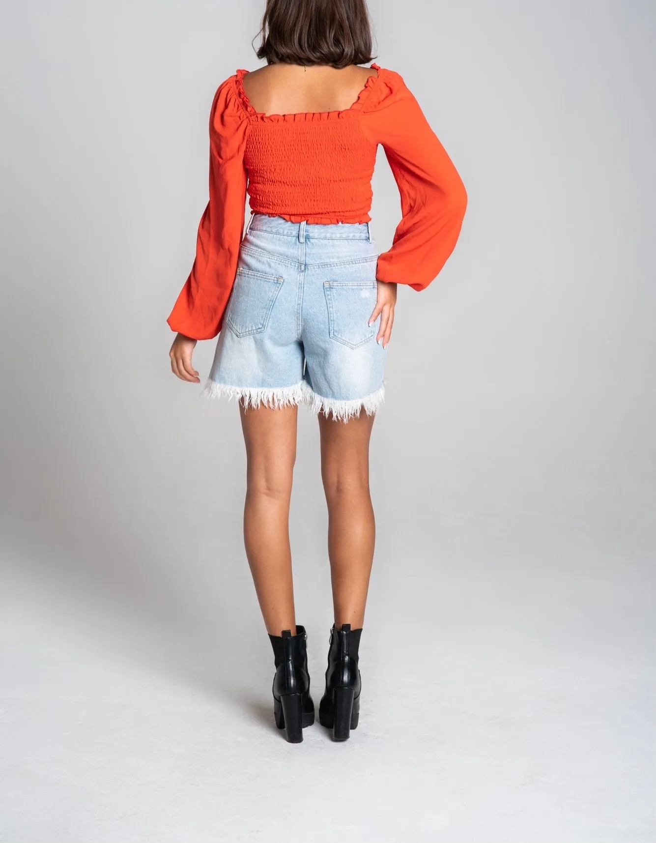 Smock Ruch Sweetheart Long Sleeve Crop Top