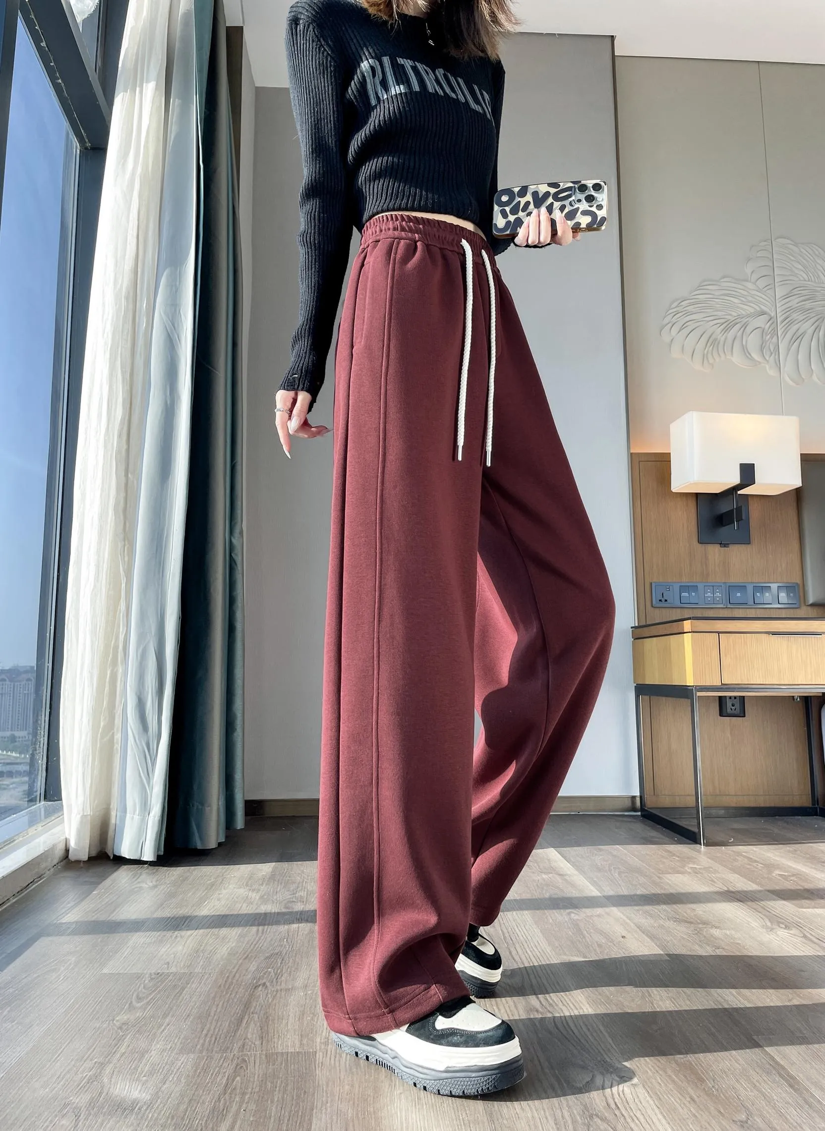 Solid Color Straight-leg Sweatpants with Drawstring Waist