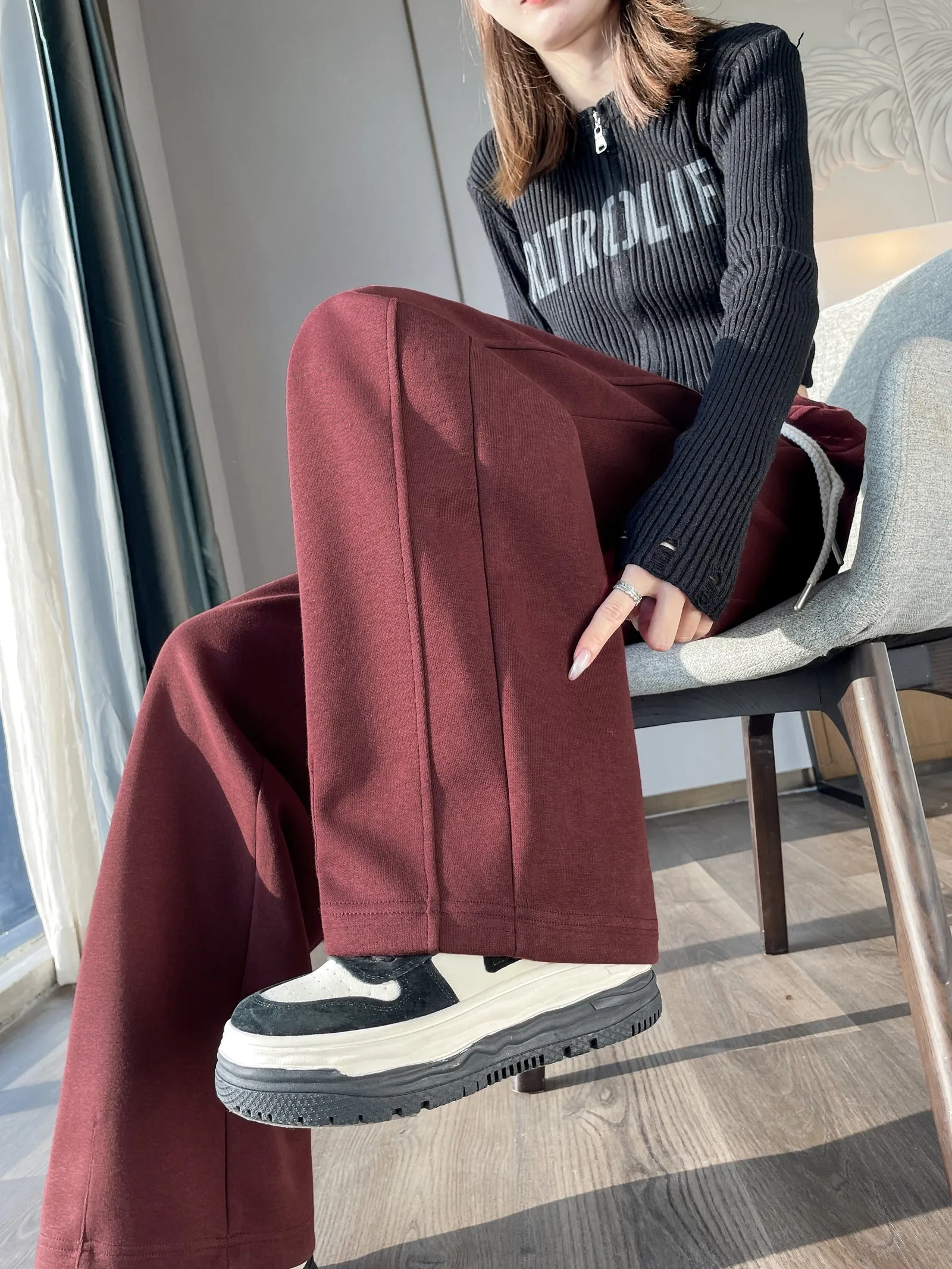 Solid Color Straight-leg Sweatpants with Drawstring Waist