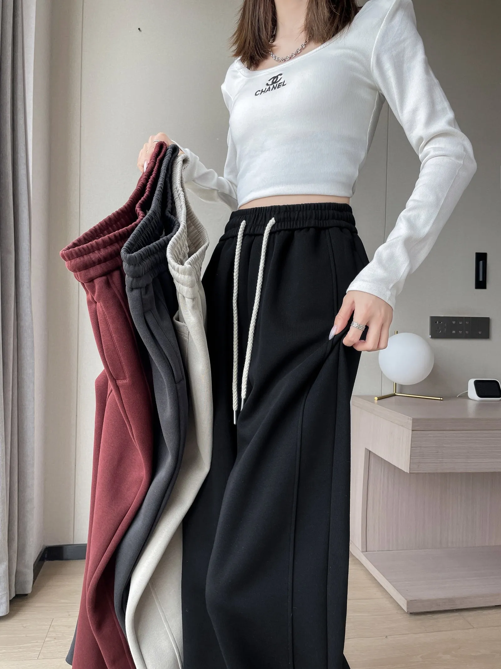 Solid Color Straight-leg Sweatpants with Drawstring Waist