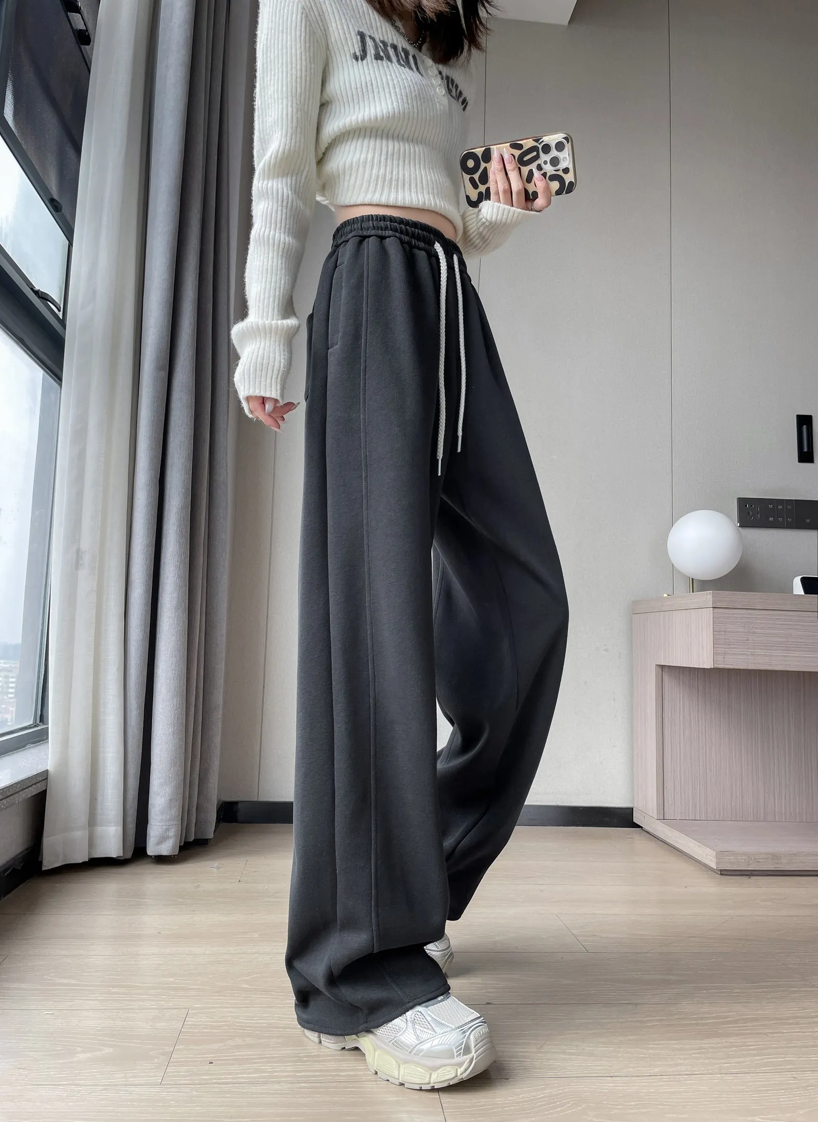 Solid Color Straight-leg Sweatpants with Drawstring Waist