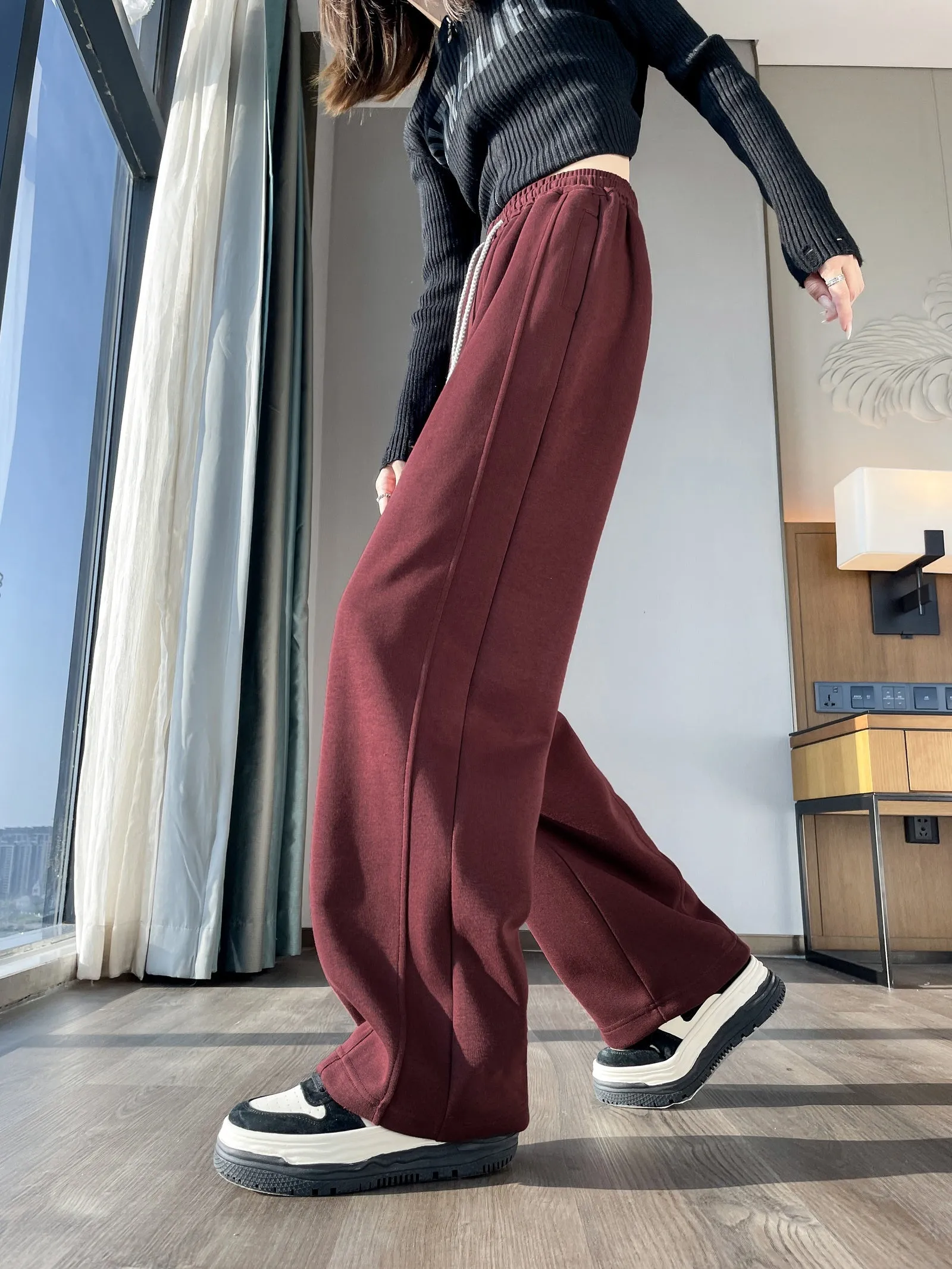 Solid Color Straight-leg Sweatpants with Drawstring Waist