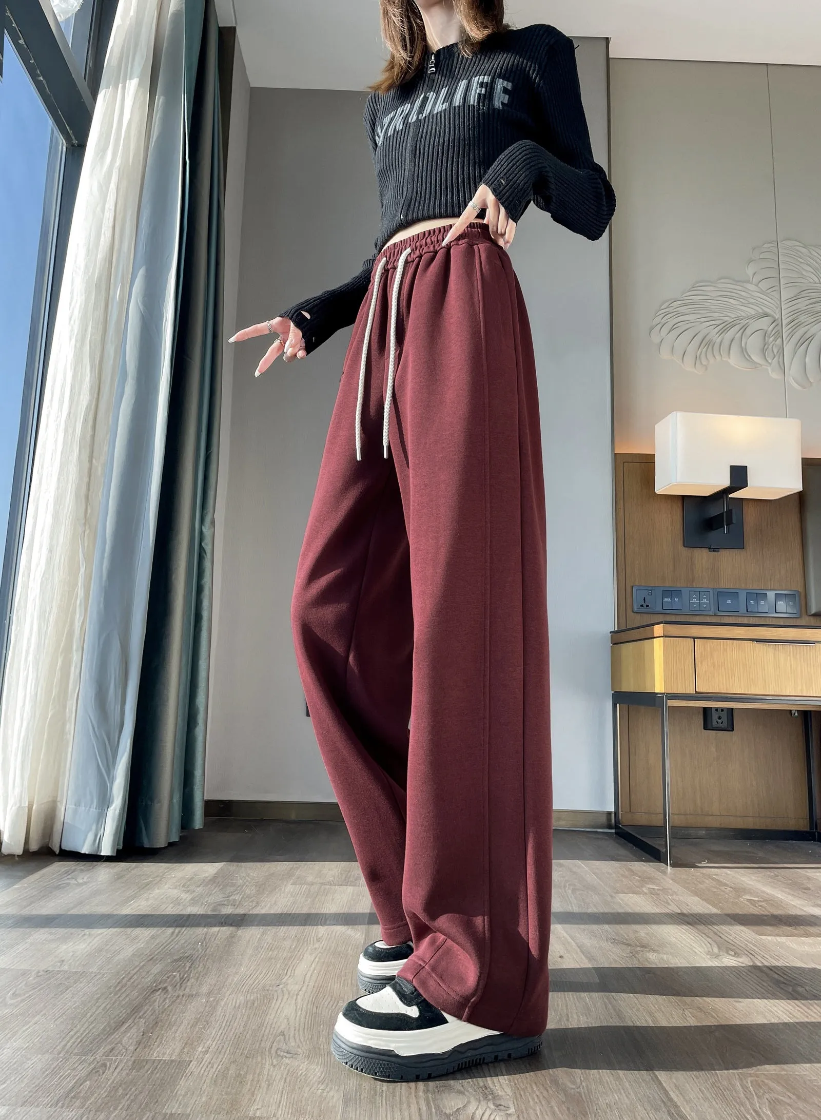 Solid Color Straight-leg Sweatpants with Drawstring Waist