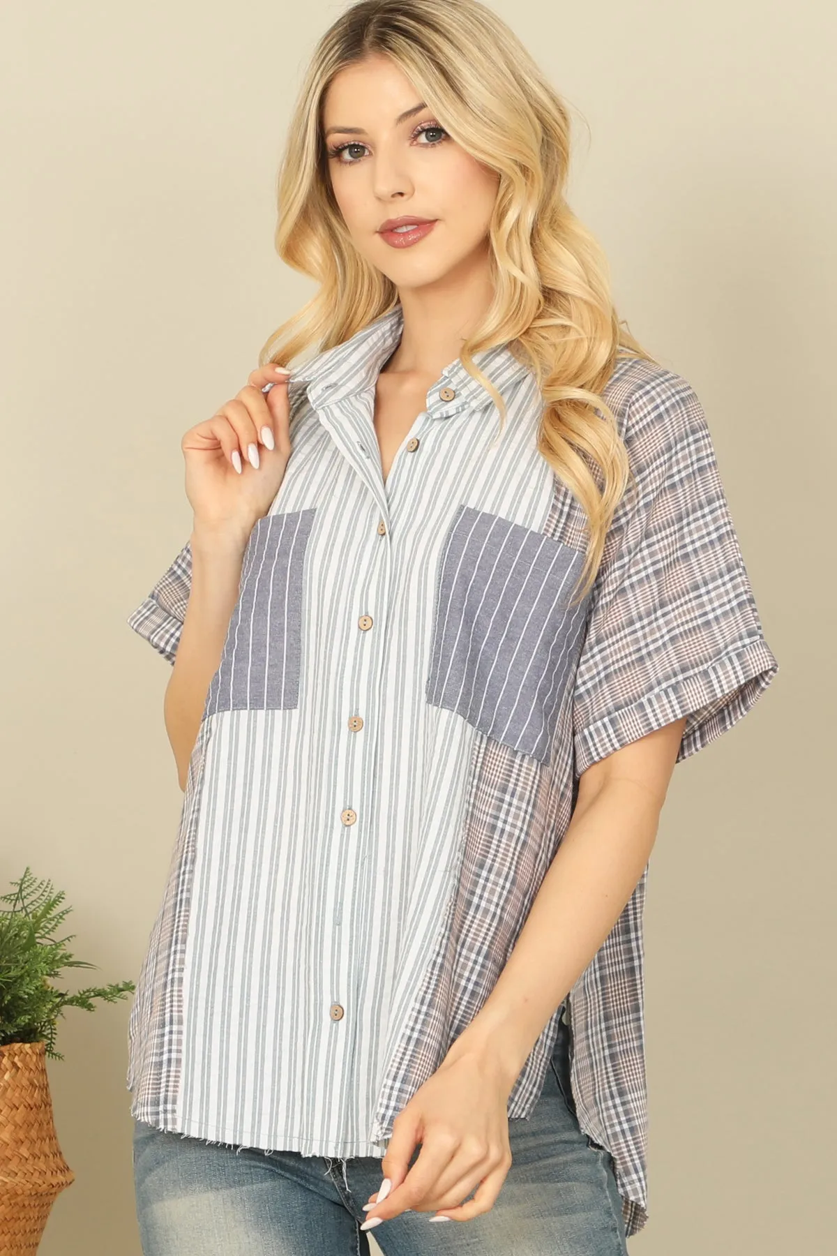 STRIPE FRONT POCKET BUTTON DETAIL CURVE HEM TOP