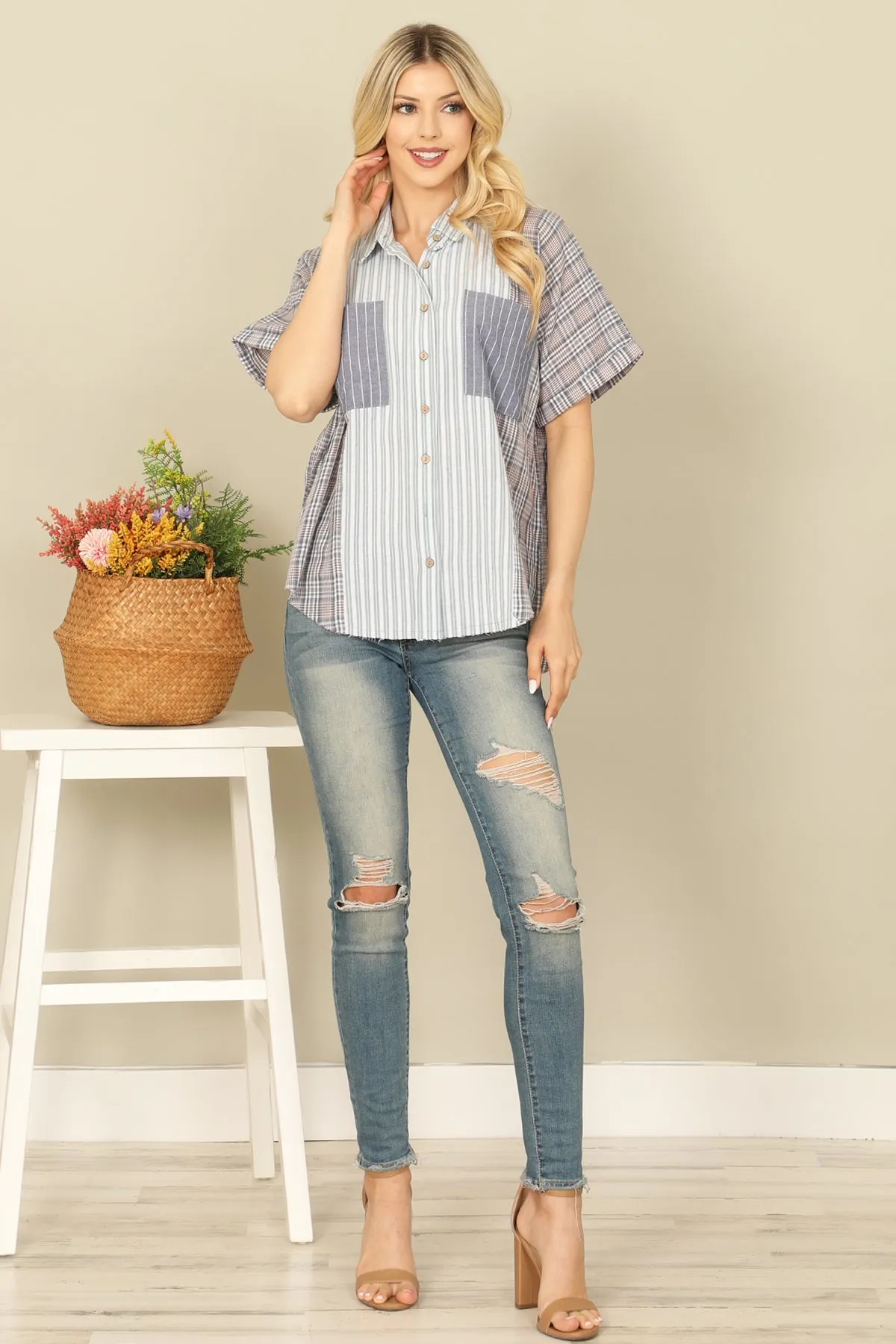 STRIPE FRONT POCKET BUTTON DETAIL CURVE HEM TOP