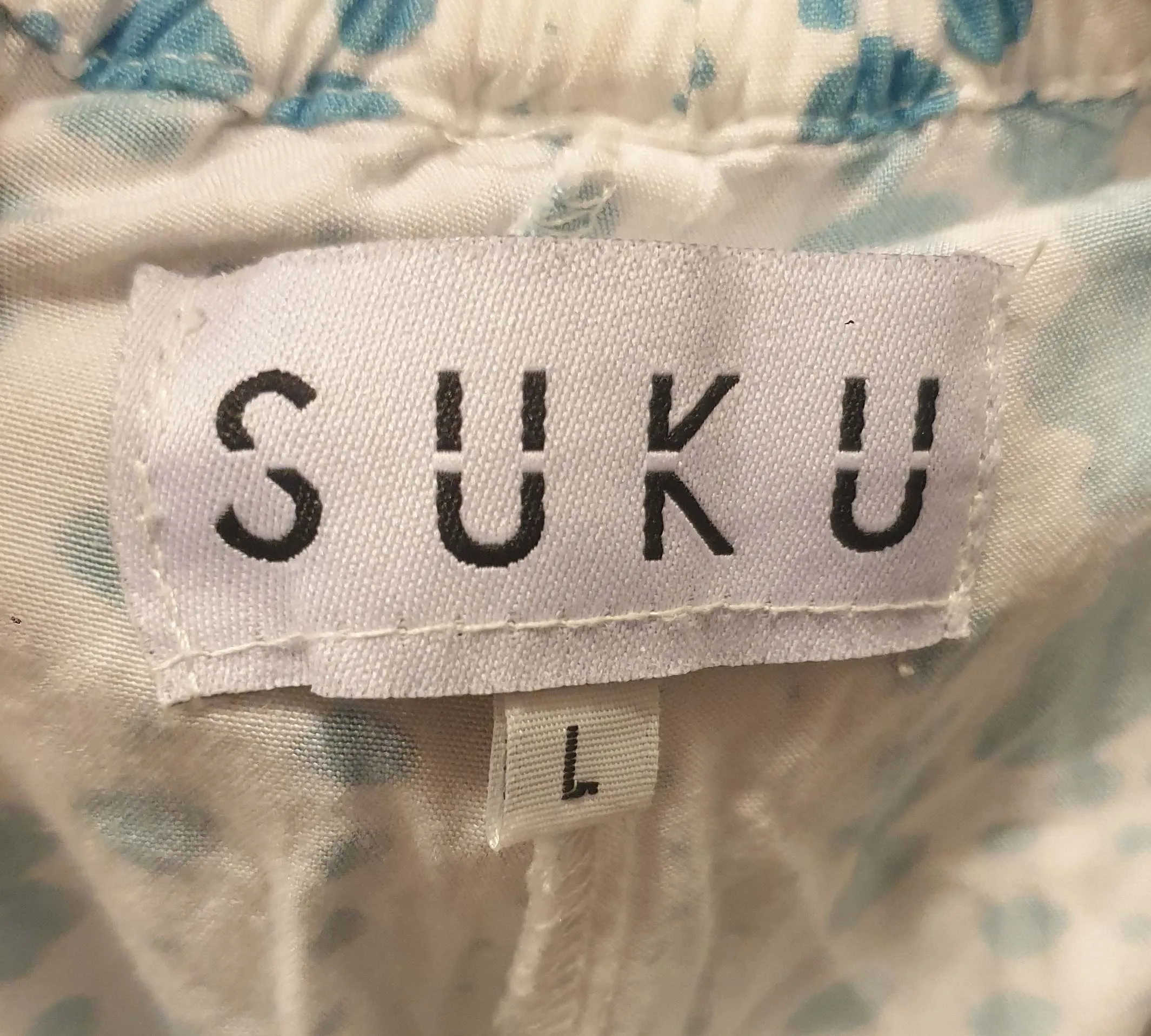 Suku white print wide leg pants size L, best fits AU12-14
