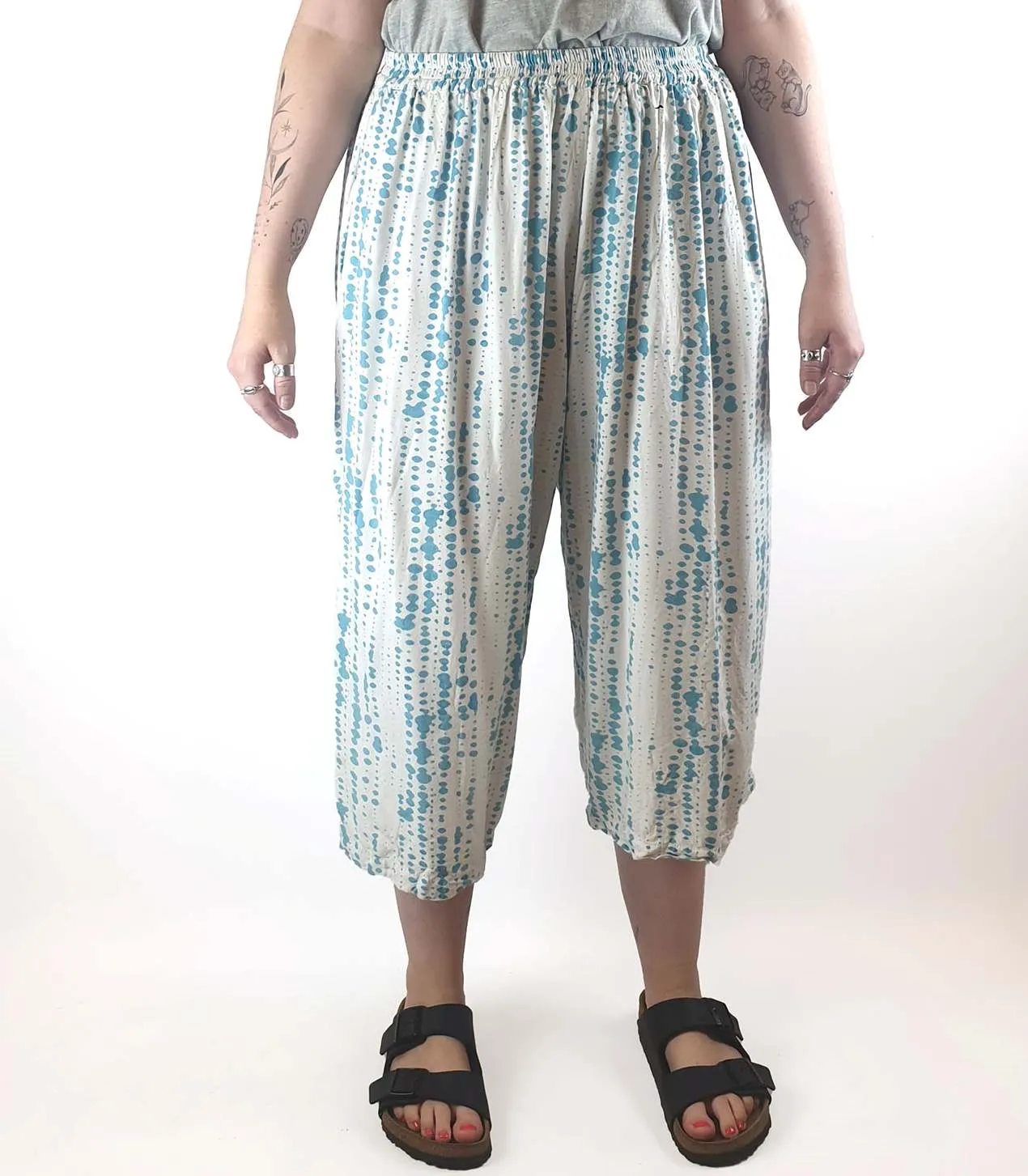 Suku white print wide leg pants size L, best fits AU12-14