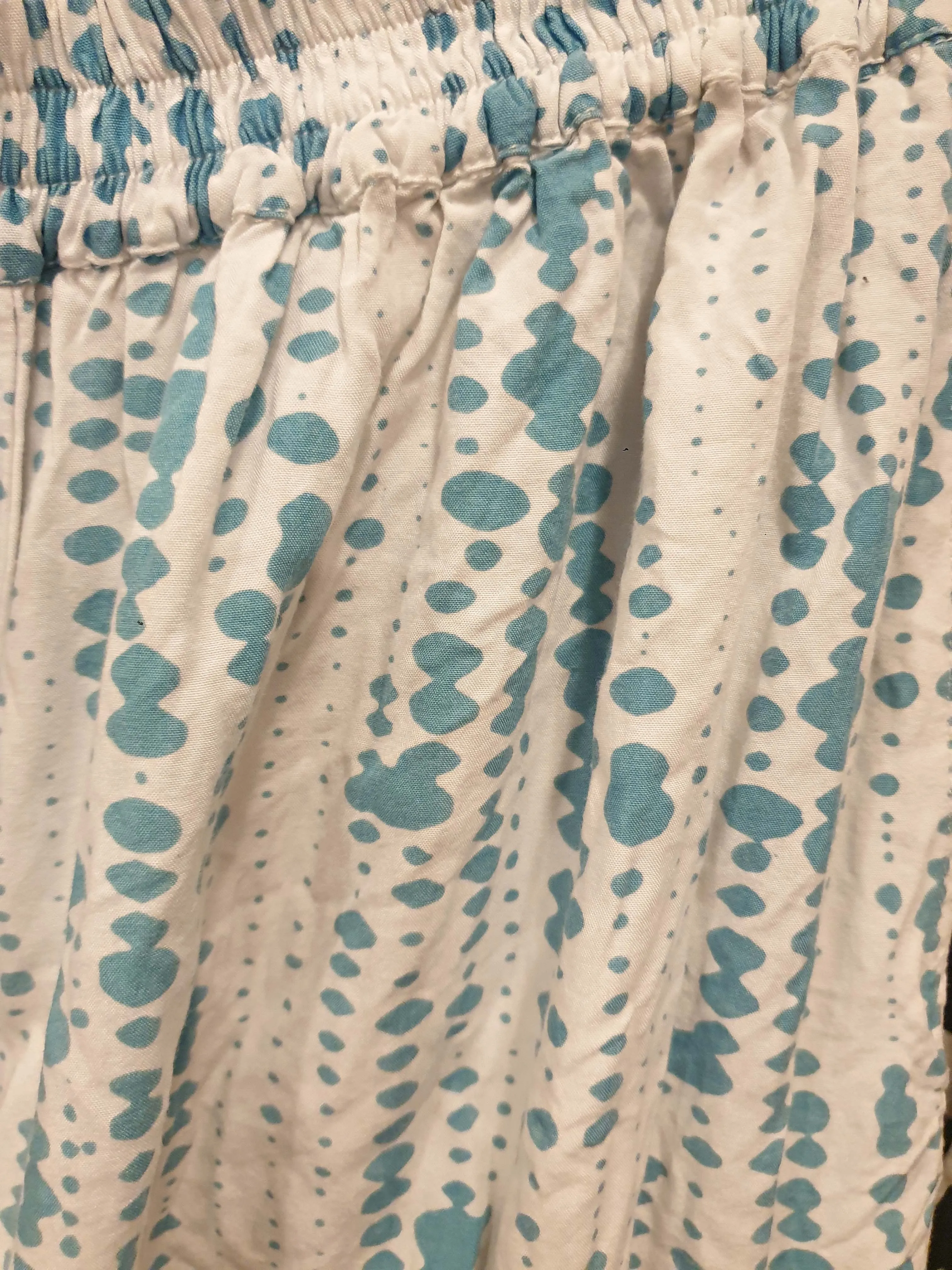 Suku white print wide leg pants size L, best fits AU12-14