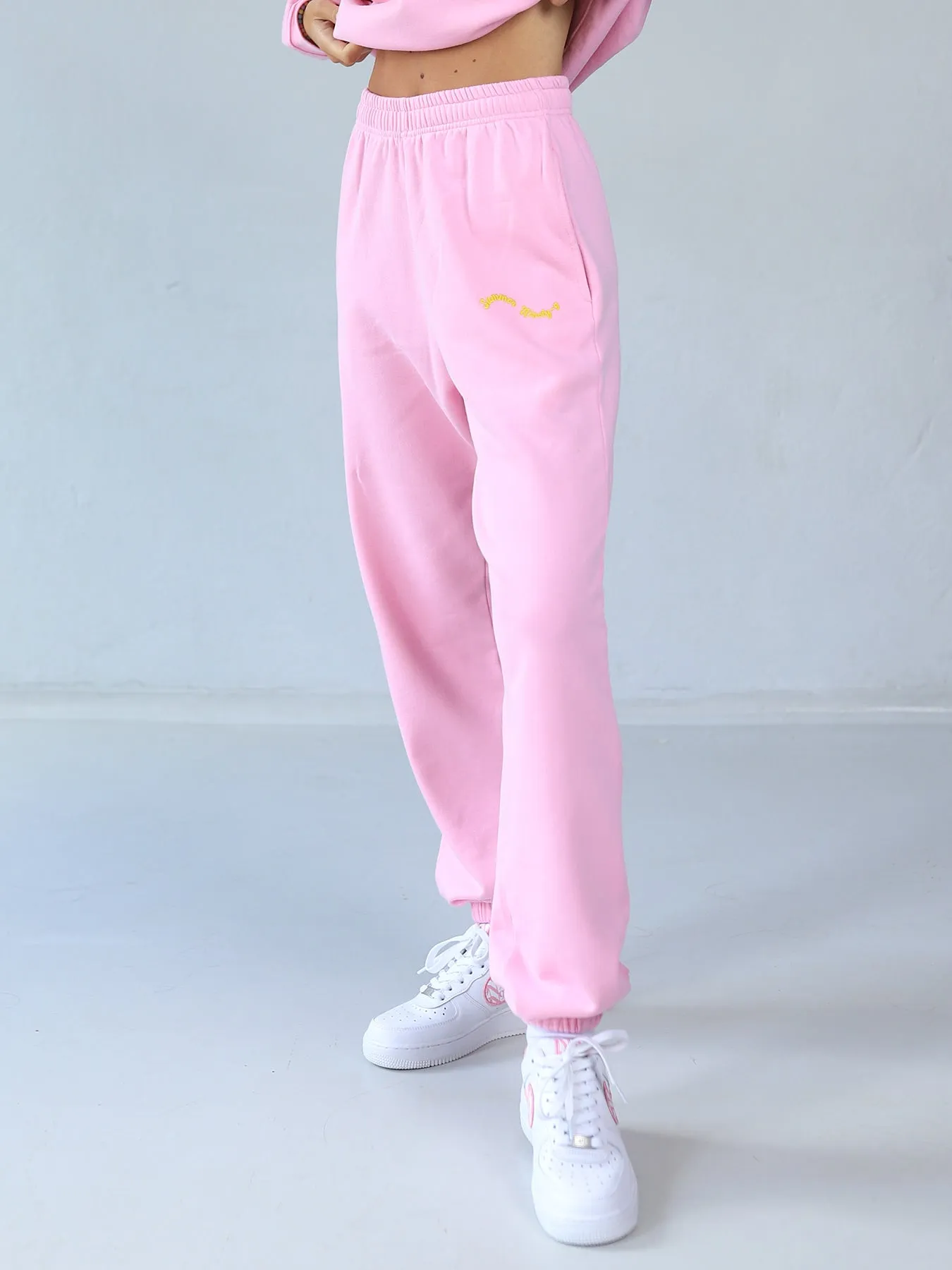 SUMMER - Sweatpants • Baby Pink