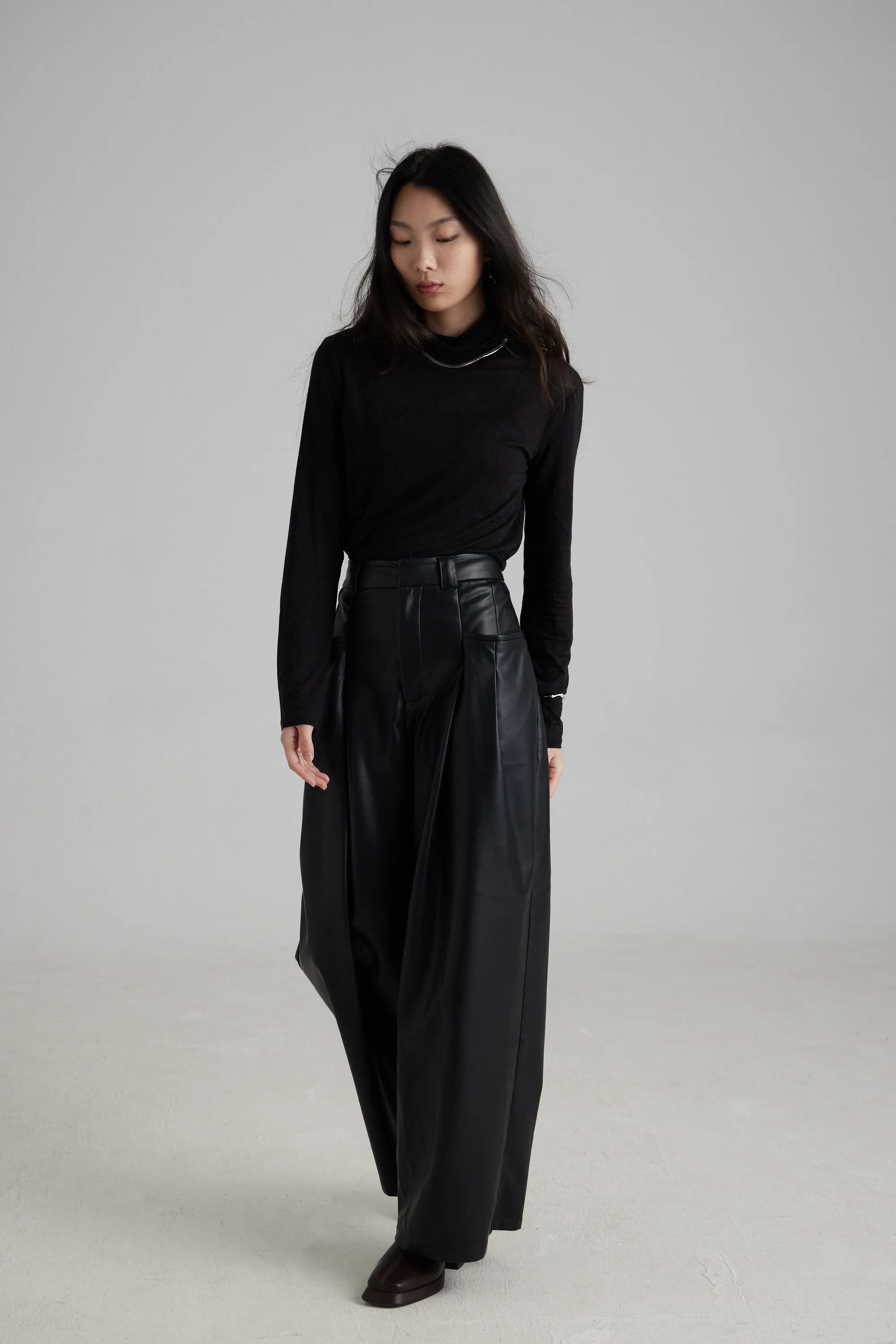 TR2404 Lucia Vegan Leather Wide-Leg Pants
