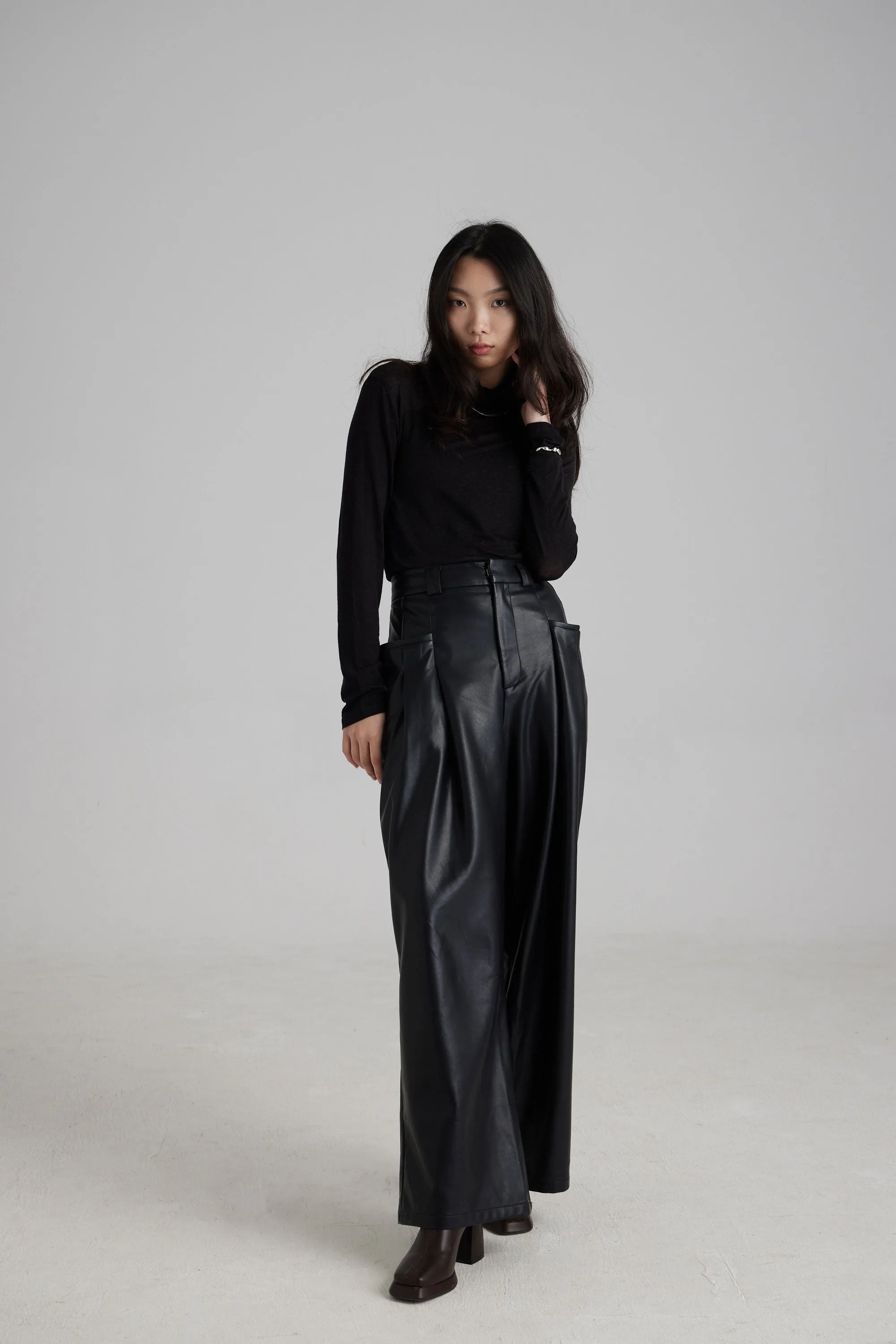 TR2404 Lucia Vegan Leather Wide-Leg Pants