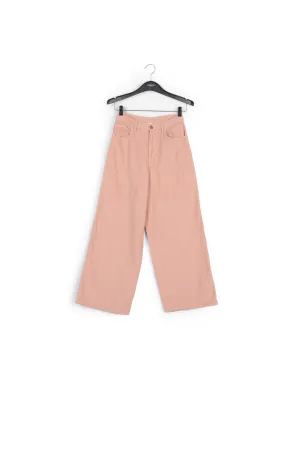 Wide-leg pants