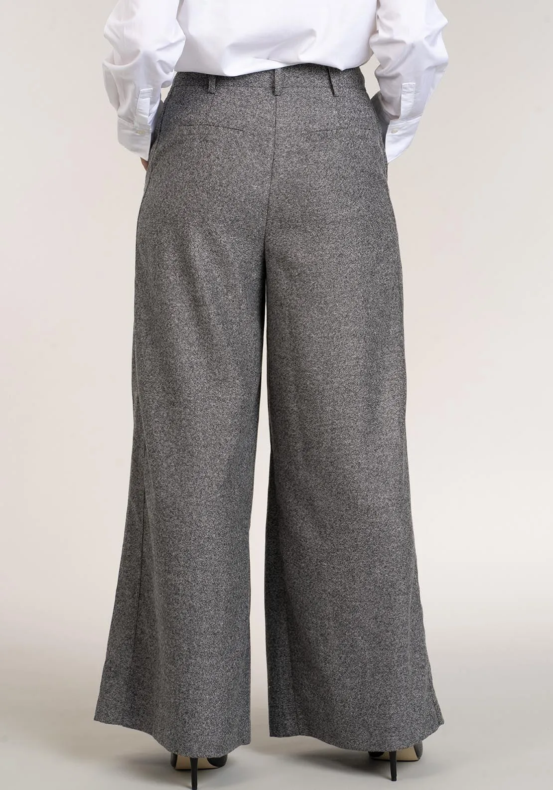 Wide Leg Pleat Grey Pant - Grey
