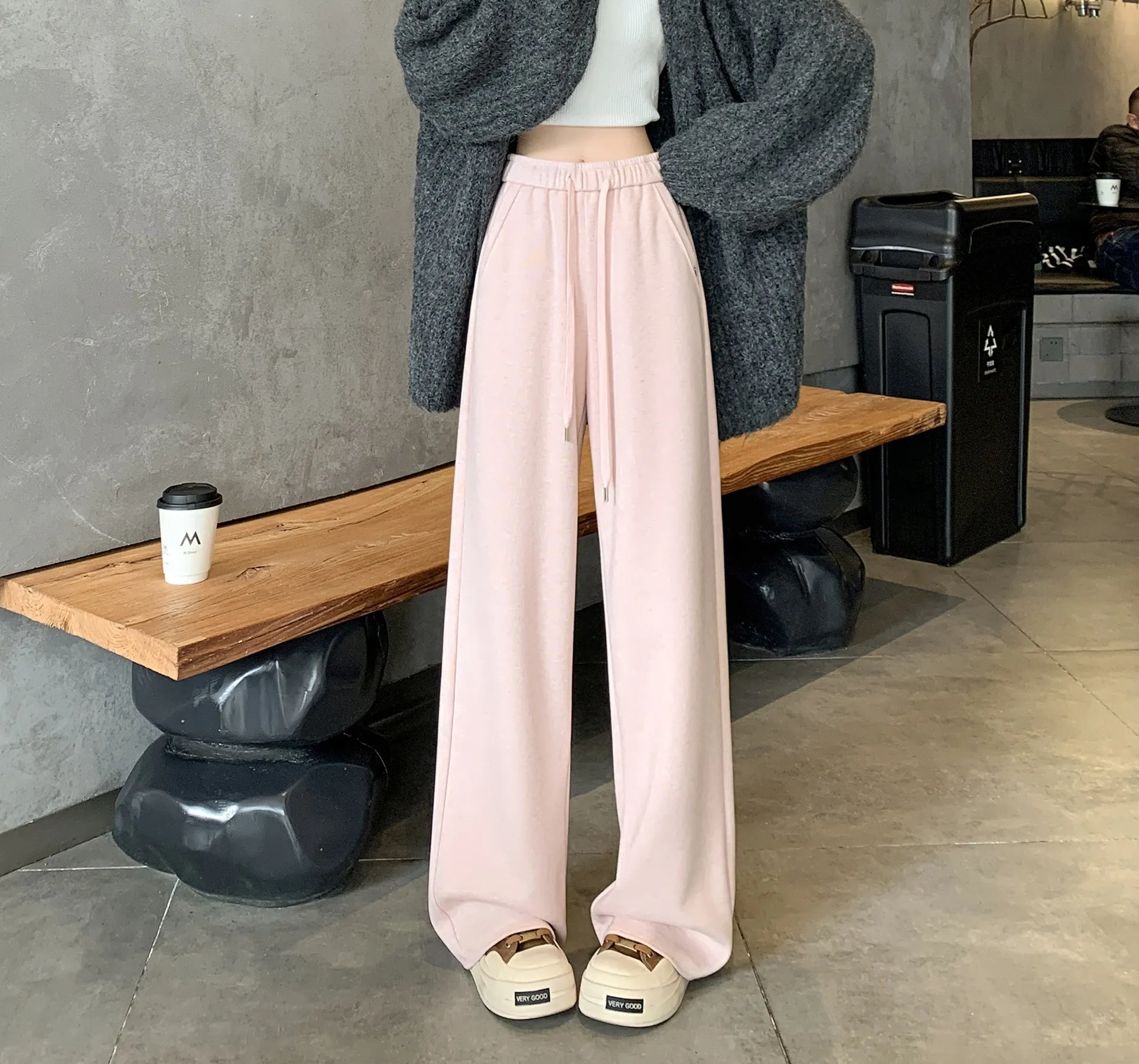 Women's Straight Leg Solid Color Sweatpants with Comfortable Fit
