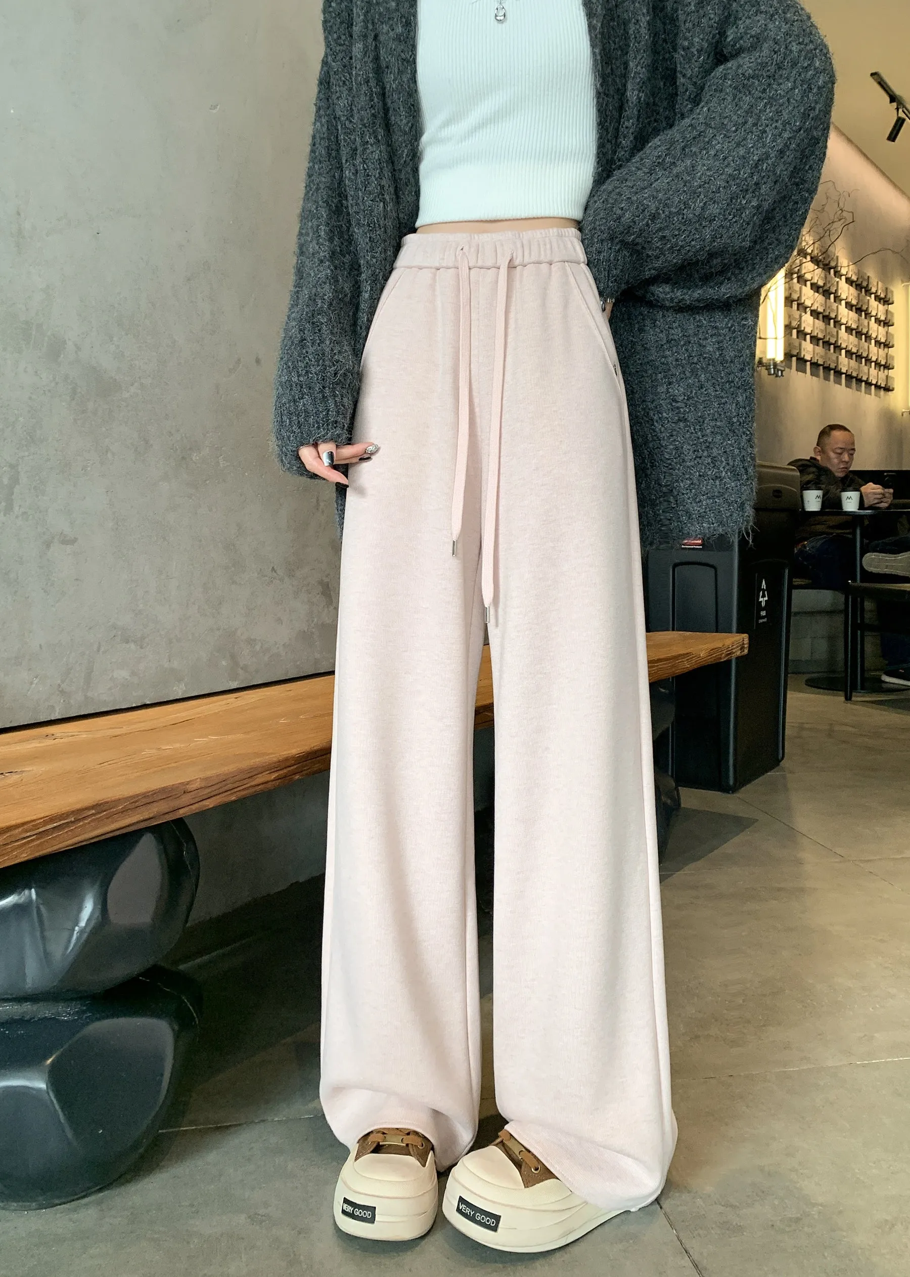 Women's Straight Leg Solid Color Sweatpants with Comfortable Fit
