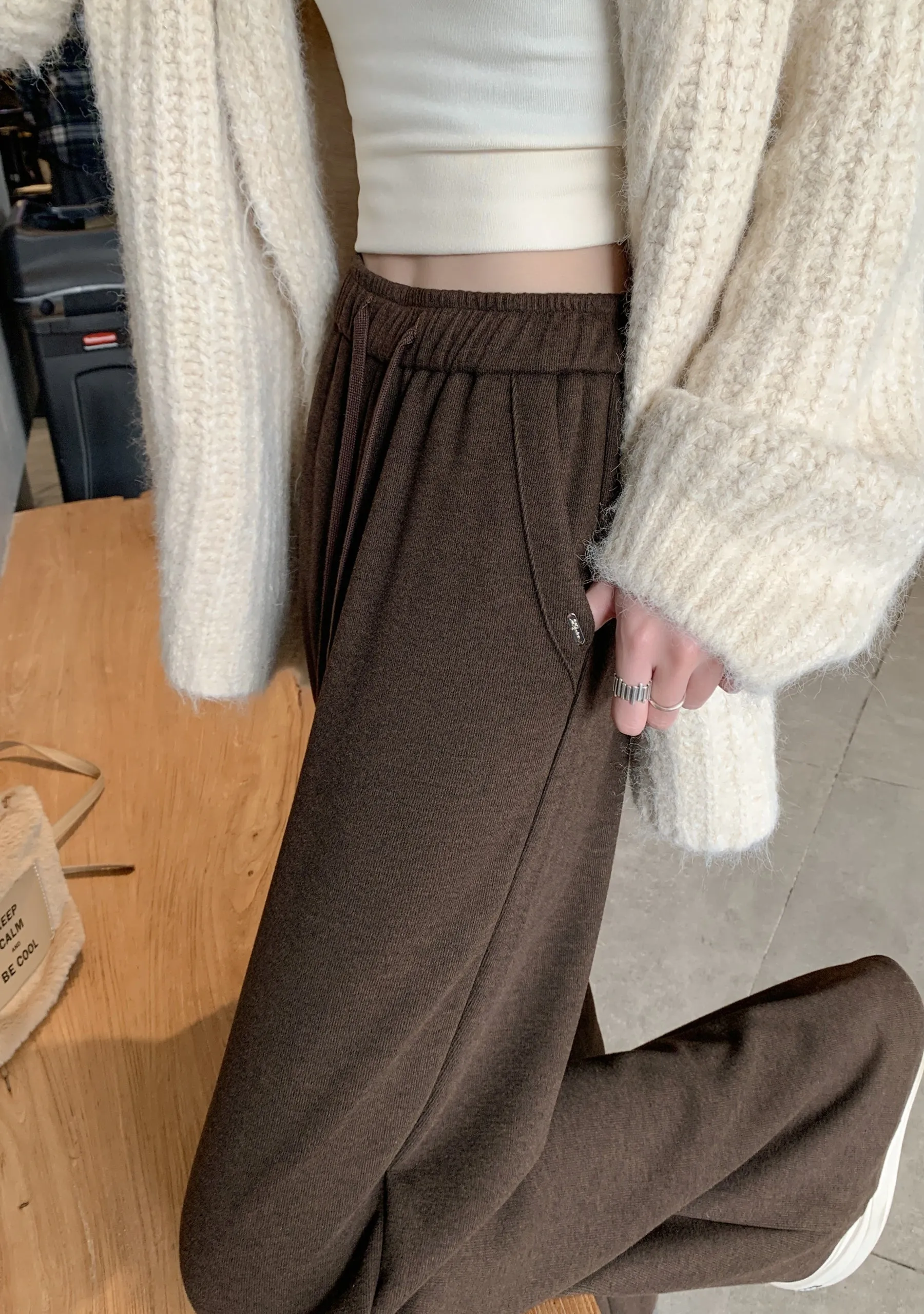 Women's Straight Leg Solid Color Sweatpants with Comfortable Fit
